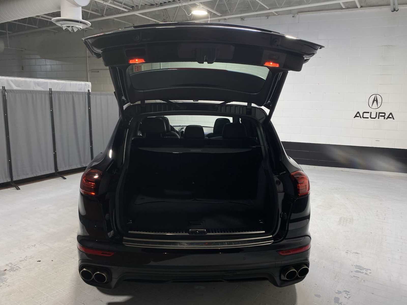 Thumbnail: 2017 Porsche Cayenne - 19