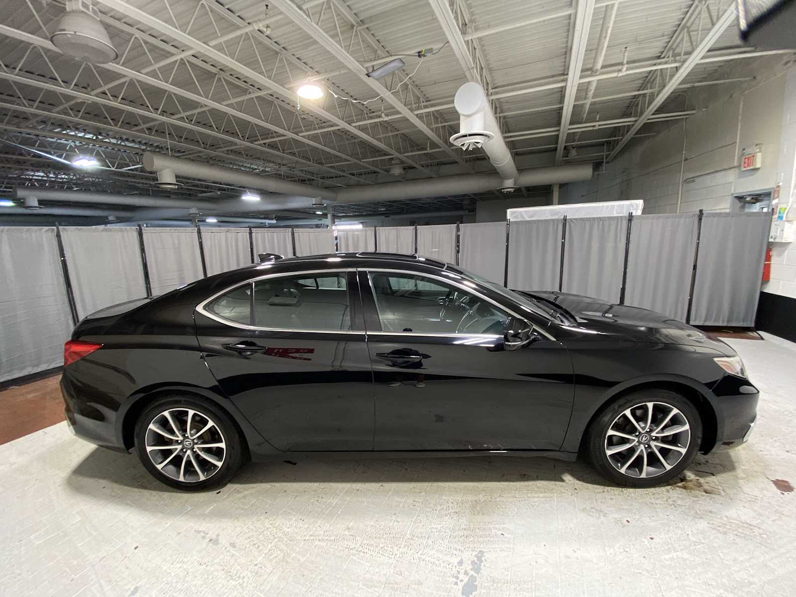 2018 Acura TLX  27