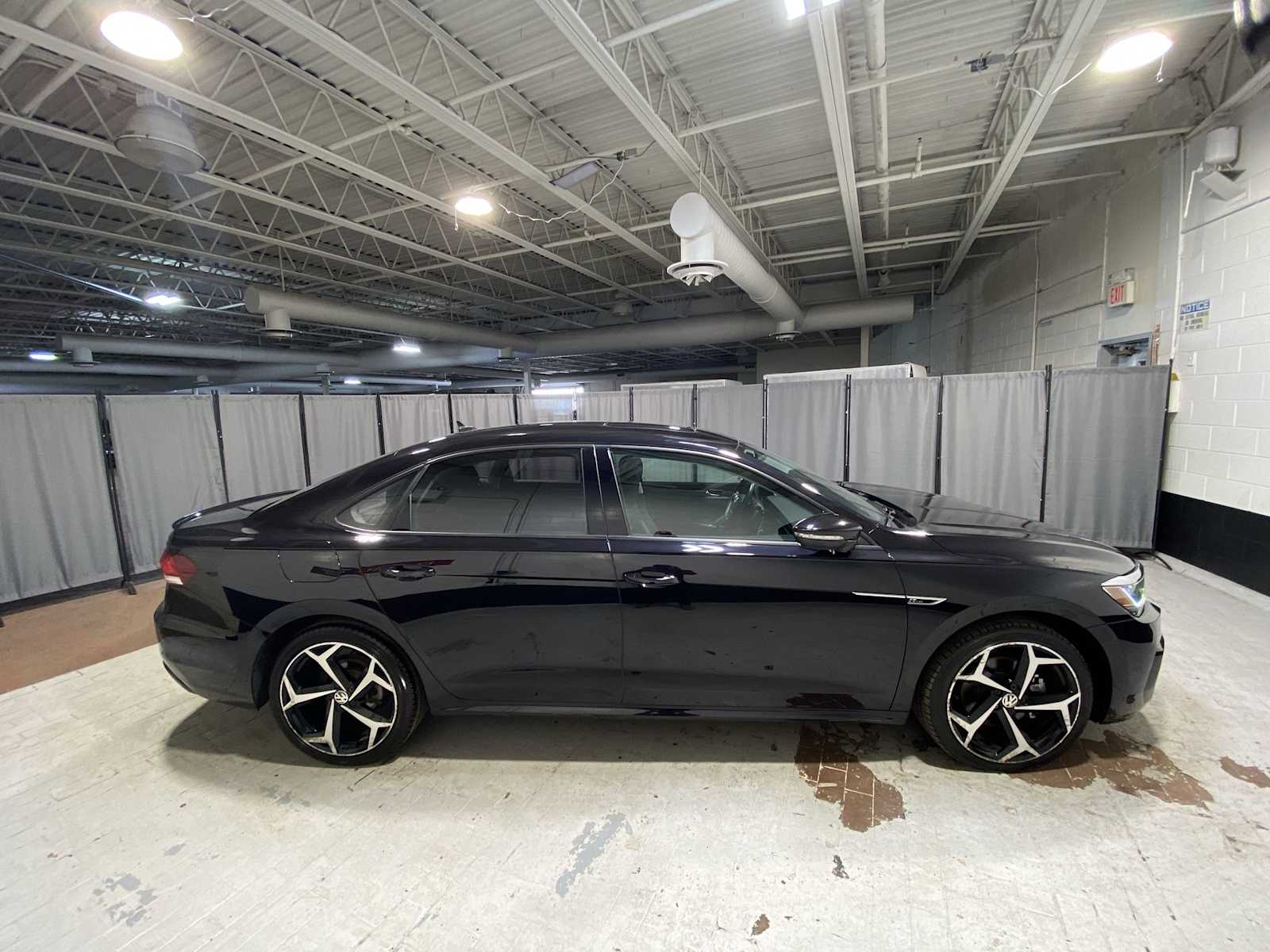 Thumbnail: 2020 Volkswagen Passat - 27