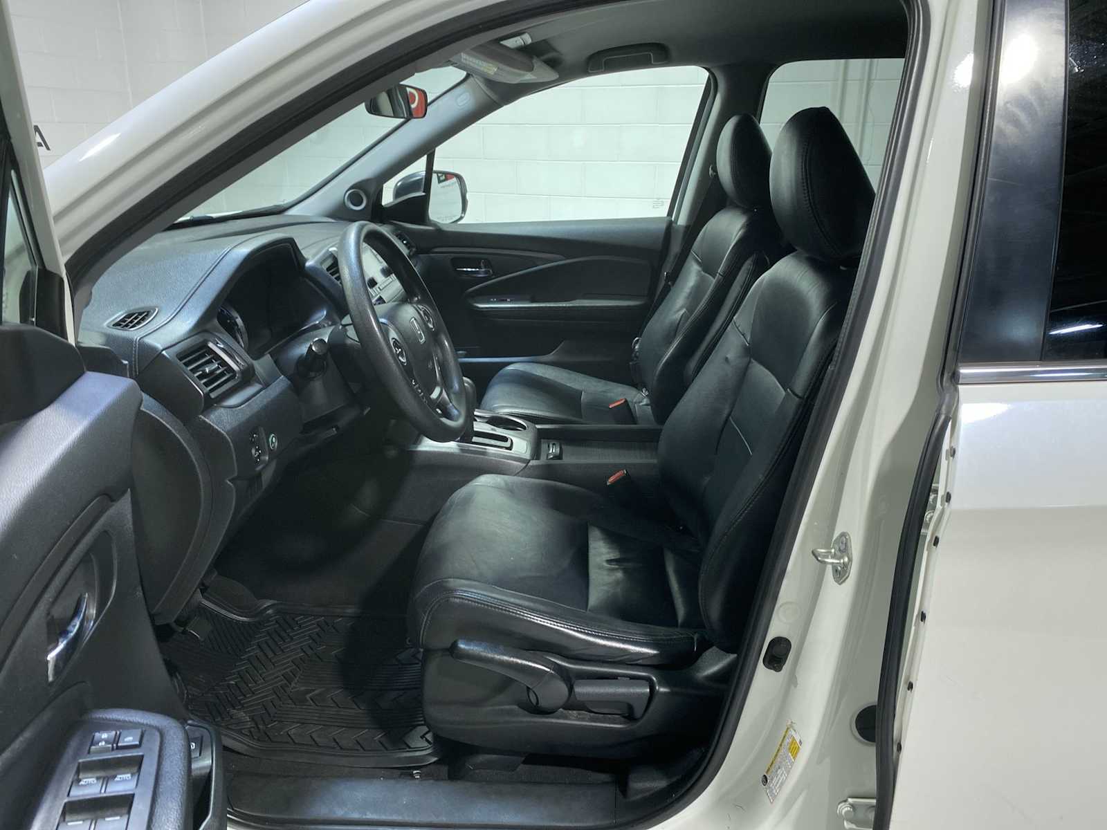 Thumbnail: 2018 Honda Pilot - 2