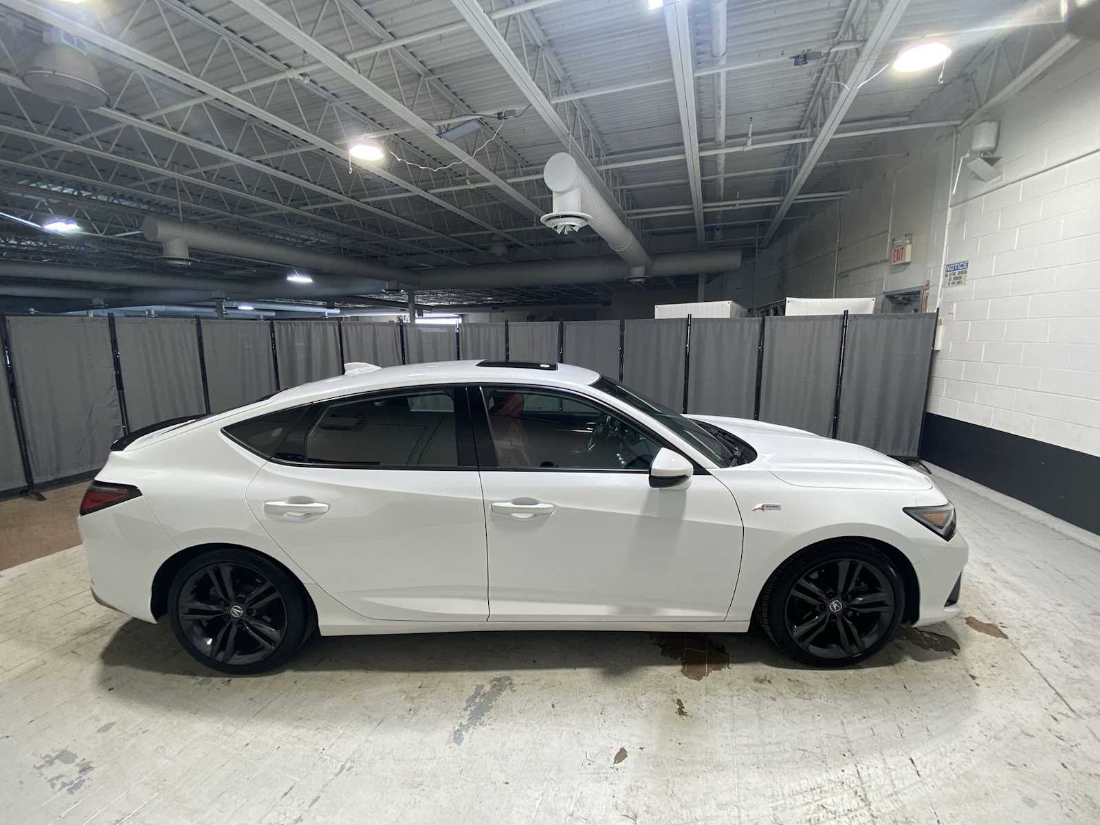 Thumbnail: 2023 Acura Integra - 27