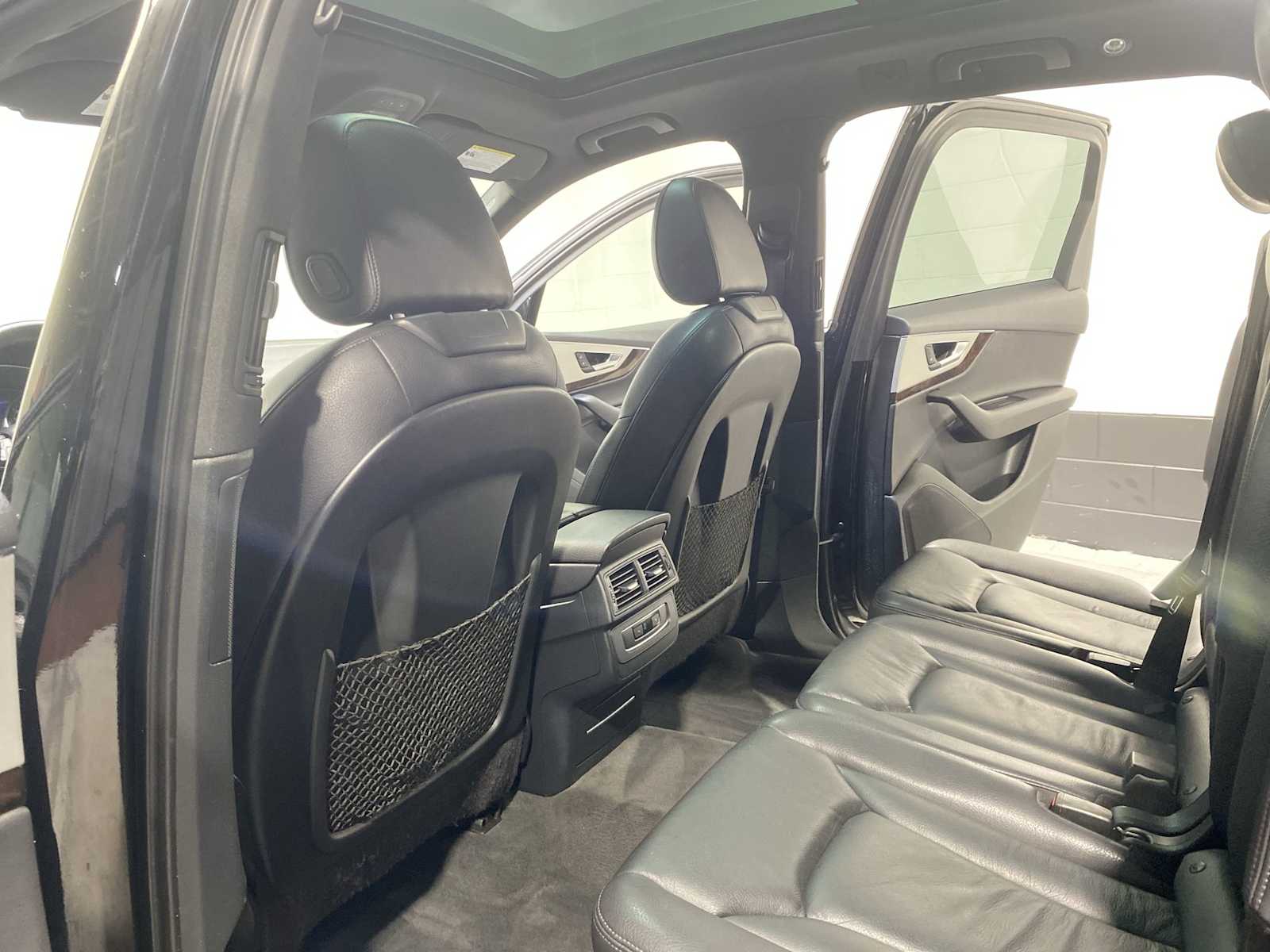 Thumbnail: 2017 Audi Q7 - 12