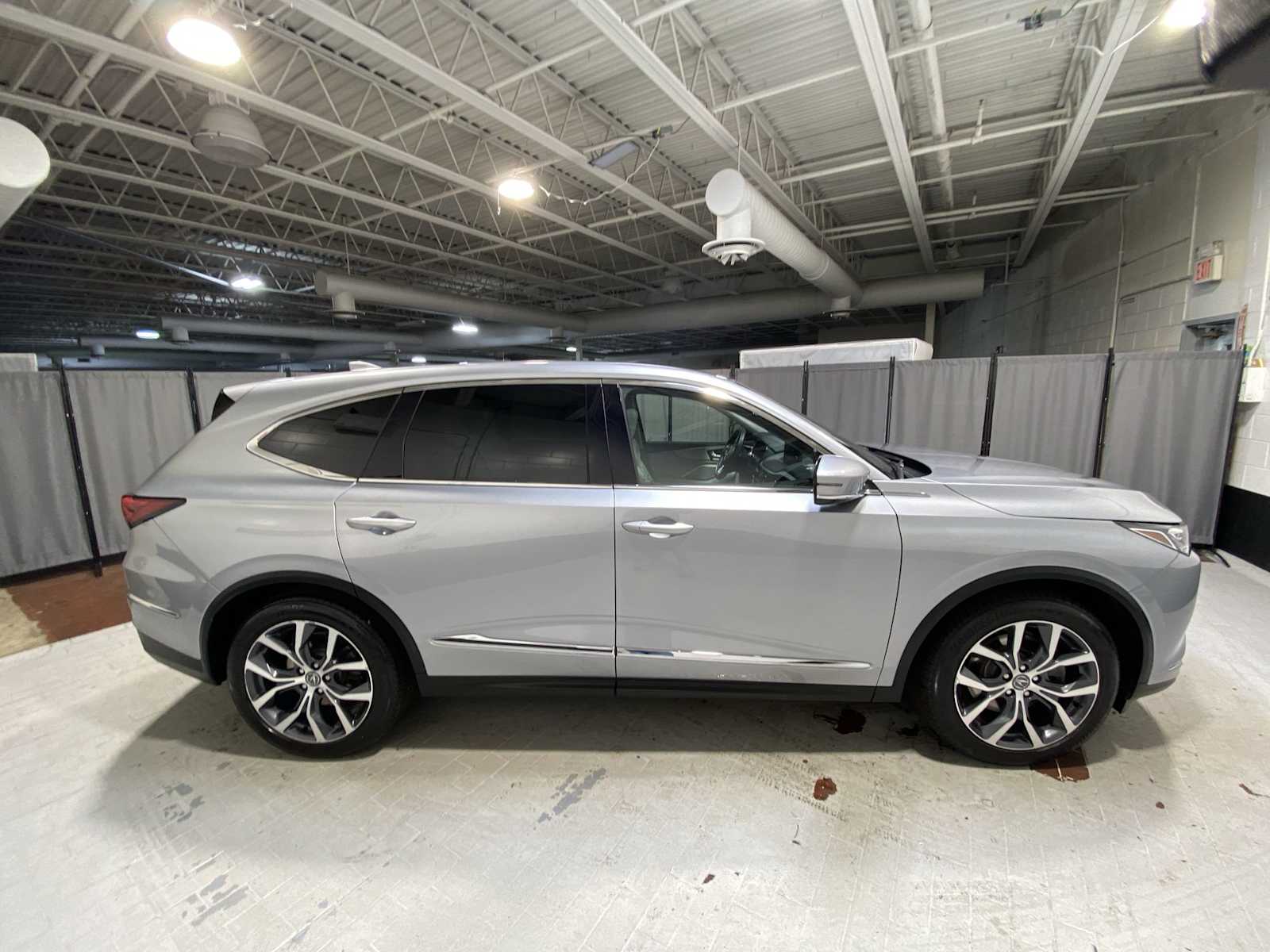 Thumbnail: 2023 Acura MDX - 27