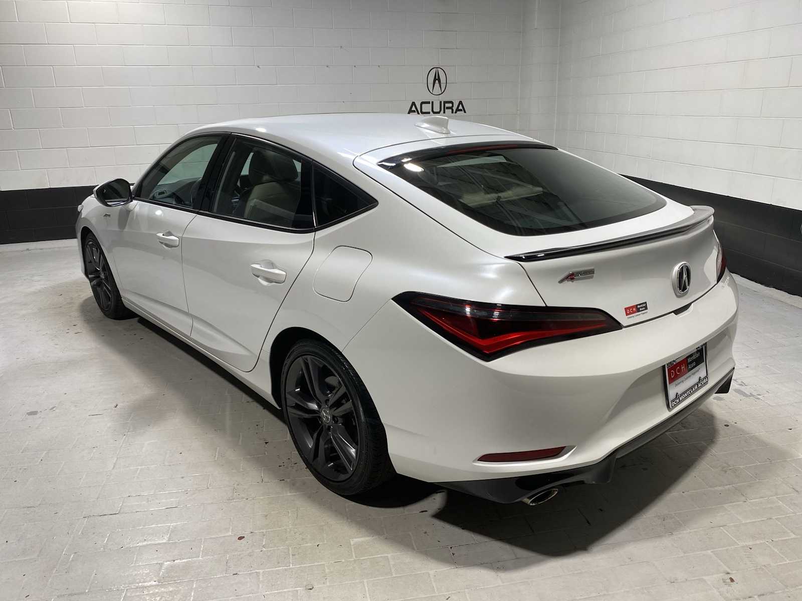 Thumbnail: 2023 Acura Integra - 4
