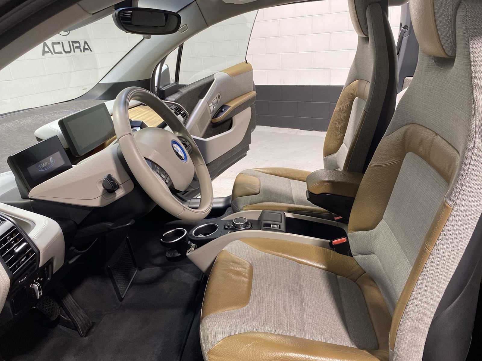 Thumbnail: 2014 BMW i3 - 11