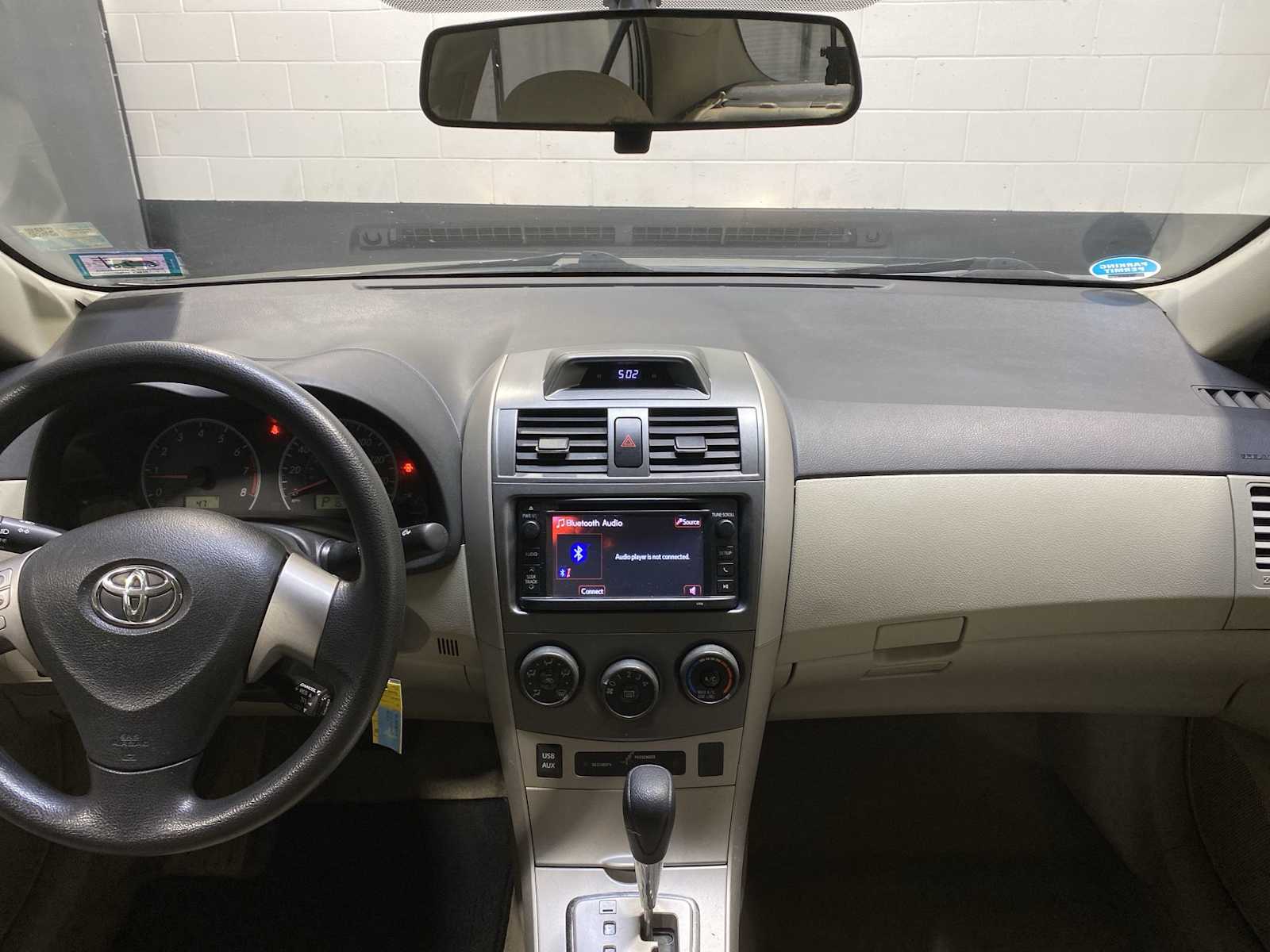 Thumbnail: 2013 Toyota Corolla - 10