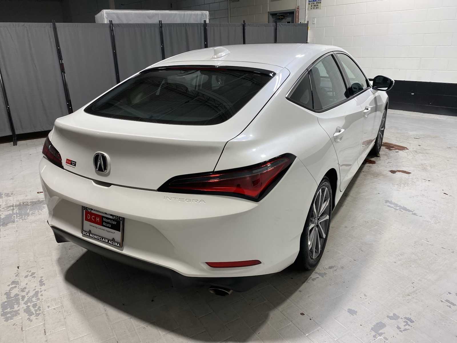 Thumbnail: 2024 Acura Integra - 26