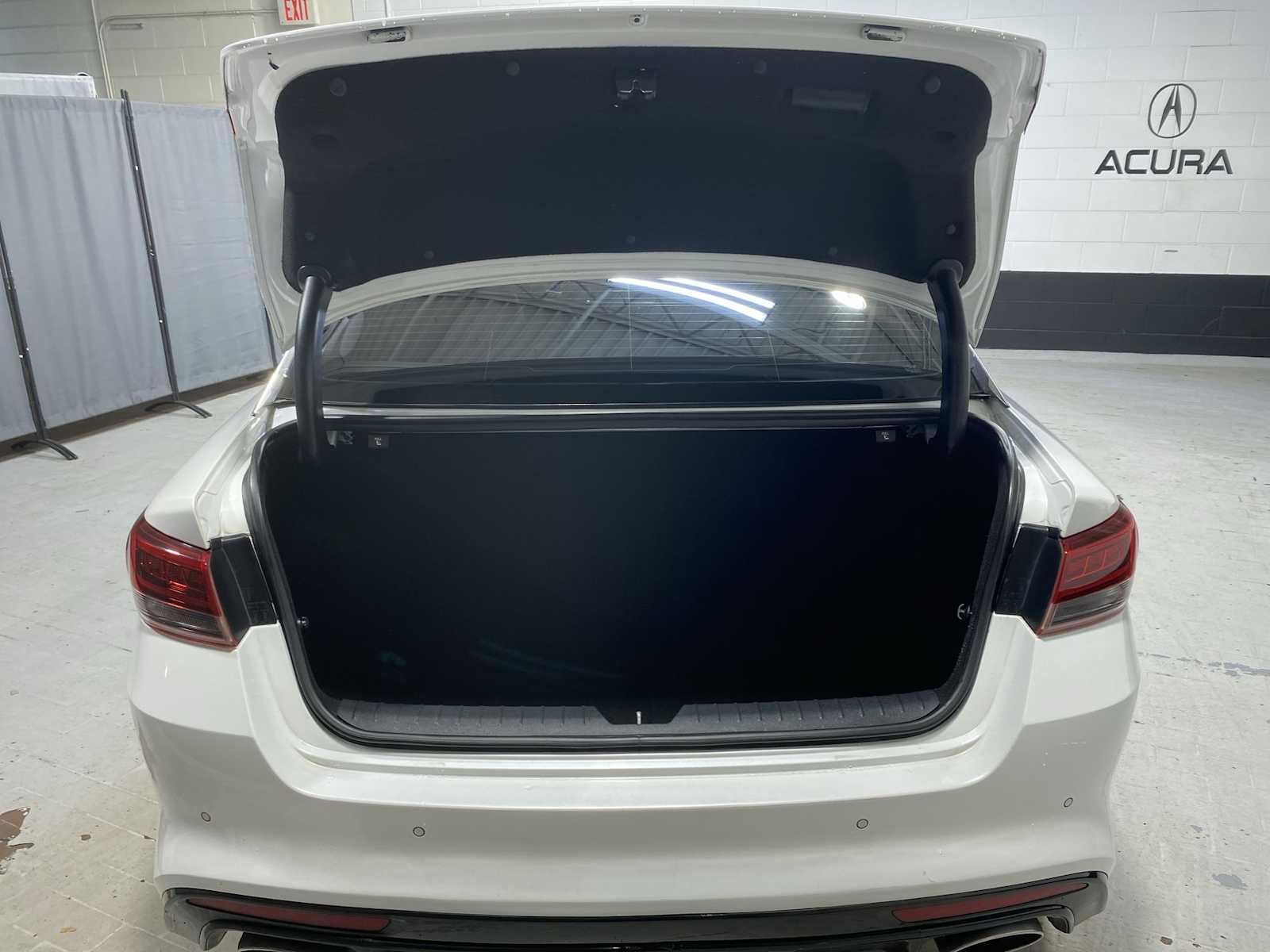 Thumbnail: 2016 Kia Optima - 18