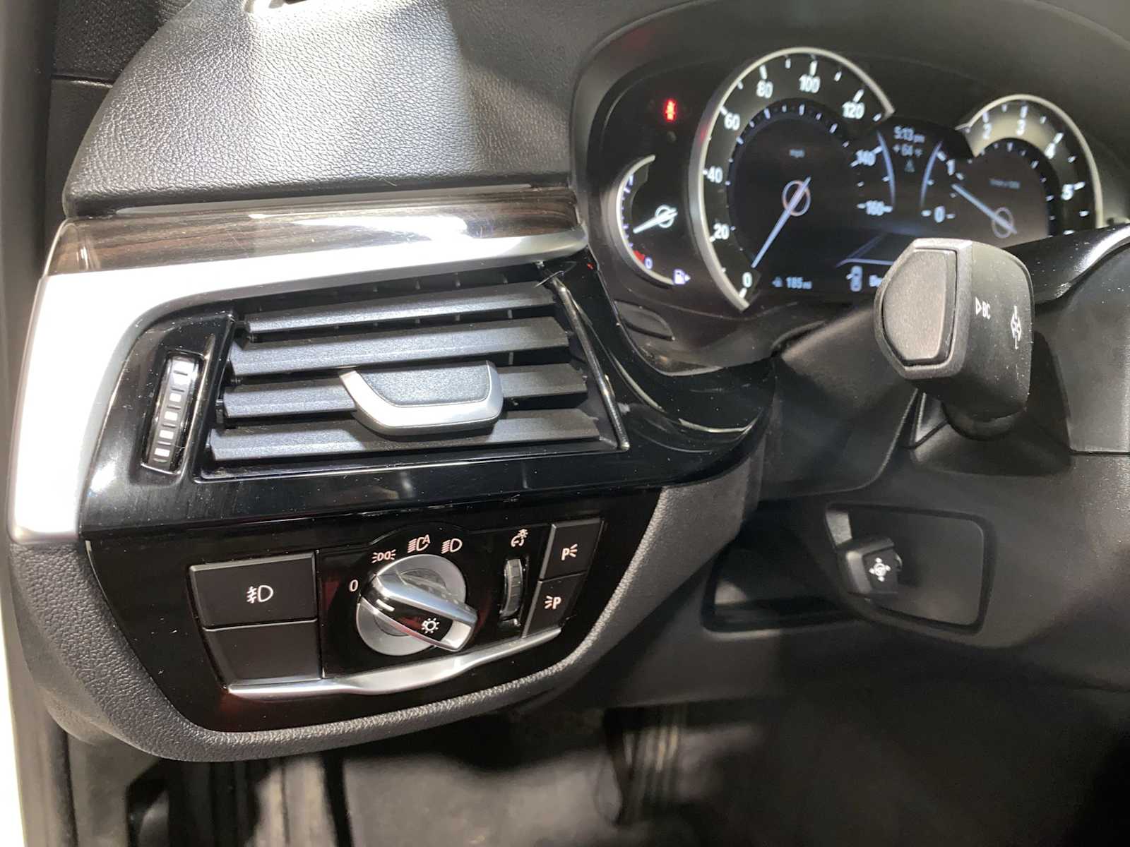 Thumbnail: 2017 BMW 5 Series - 24