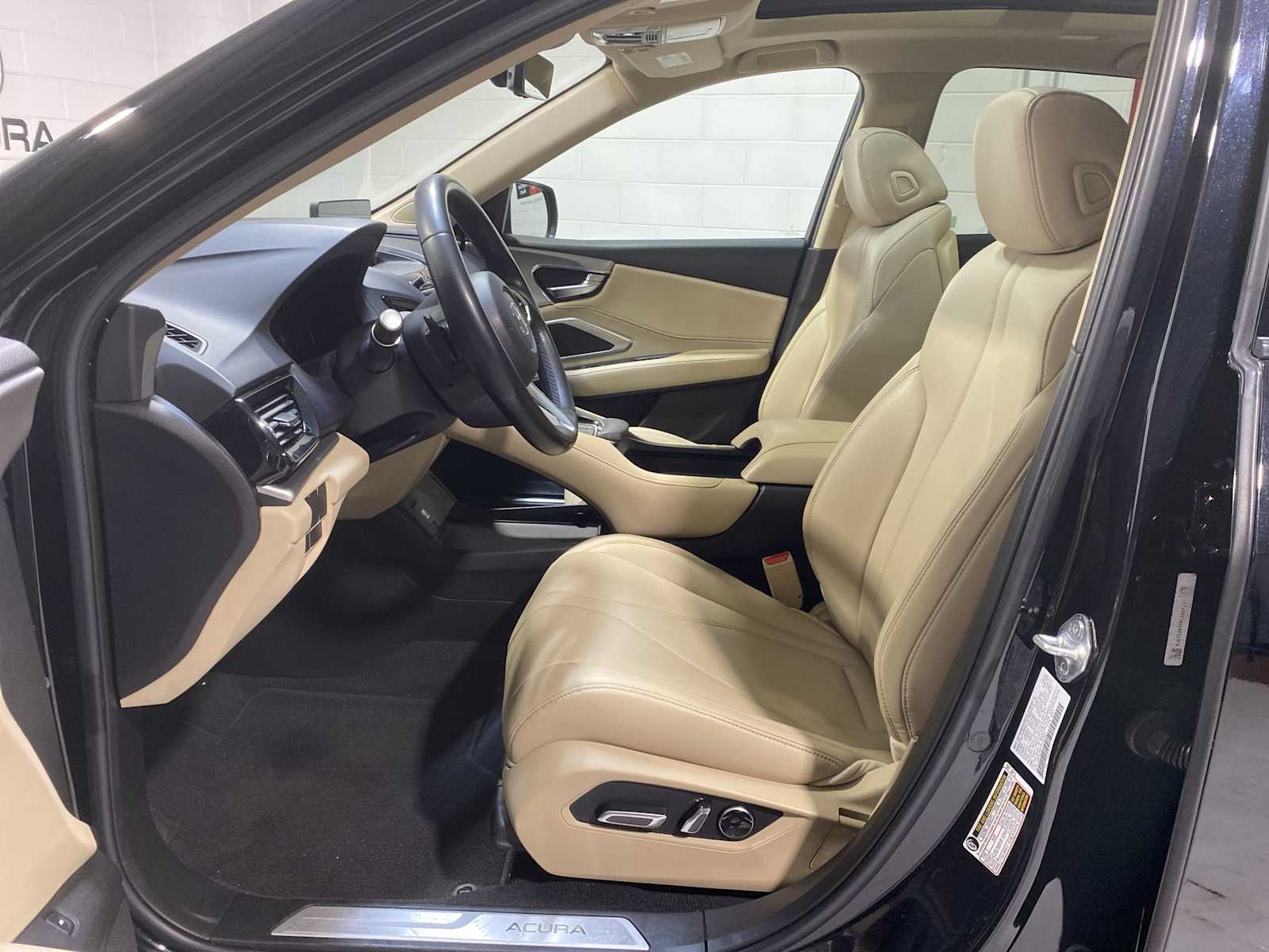 Thumbnail: 2023 Acura RDX - 2