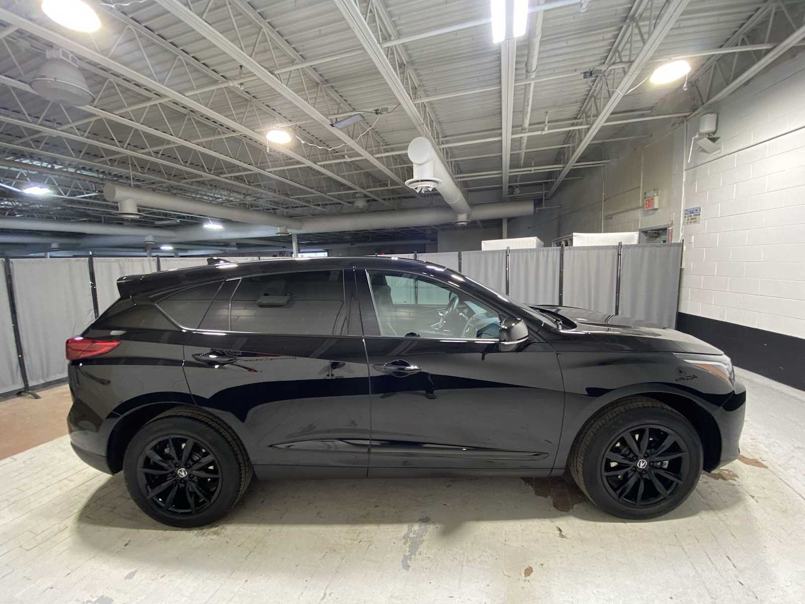 Thumbnail: 2025 Acura RDX - 27