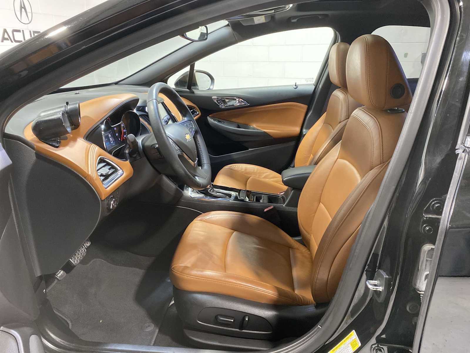 Thumbnail: 2017 Chevrolet Cruze - 2