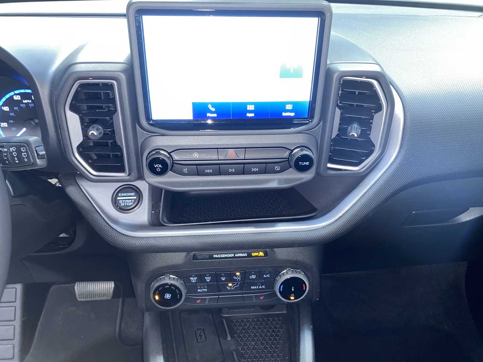 Thumbnail: 2022 Ford Bronco Sport - 16