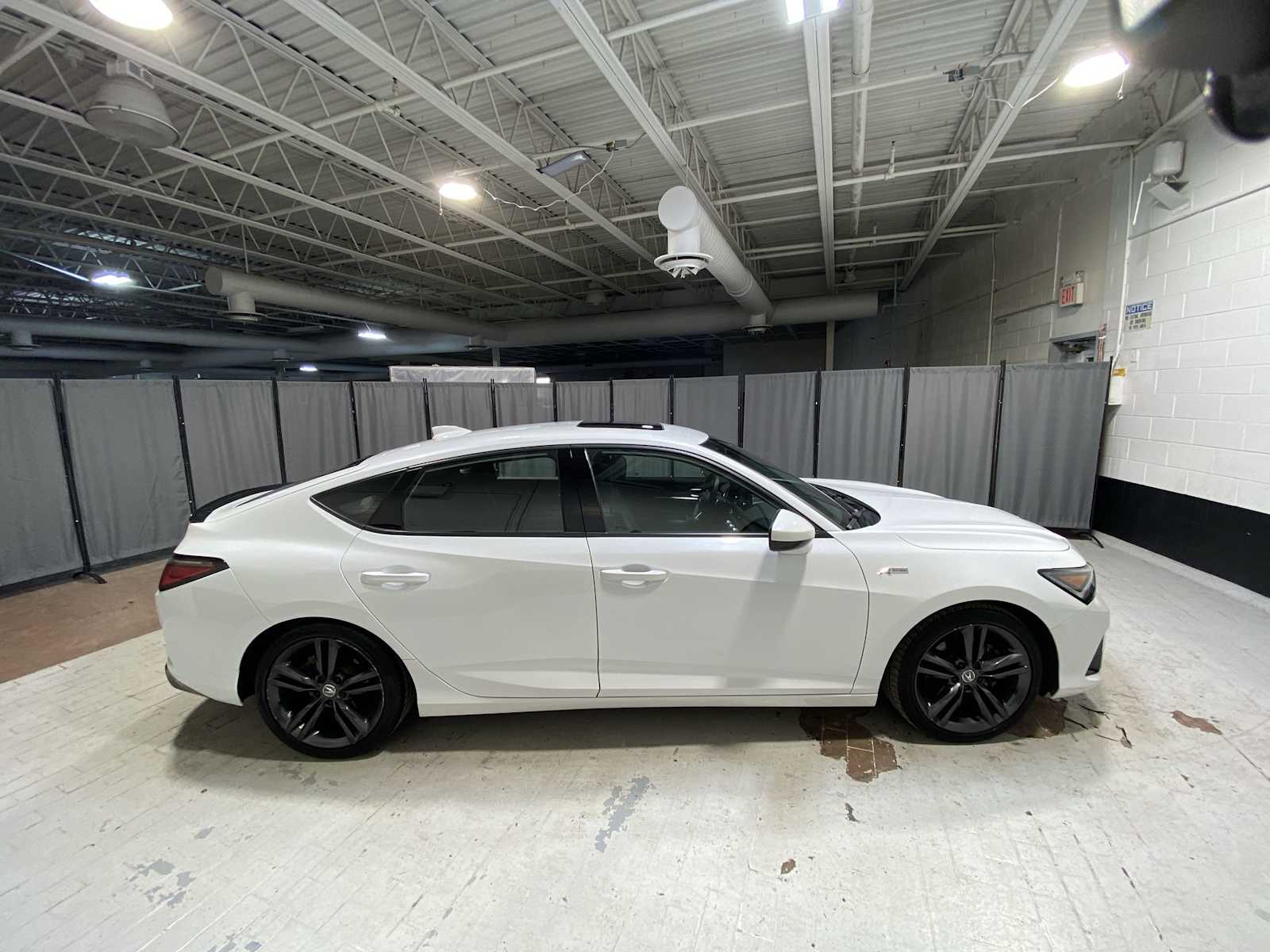 Thumbnail: 2023 Acura Integra - 27