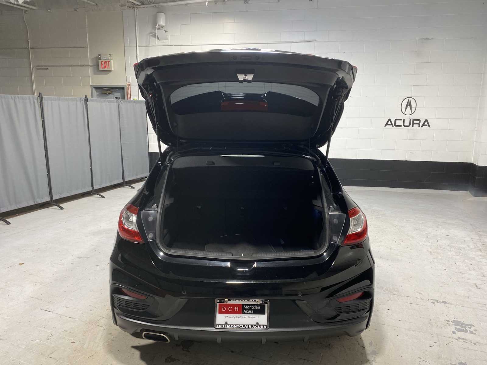 Thumbnail: 2017 Chevrolet Cruze - 19