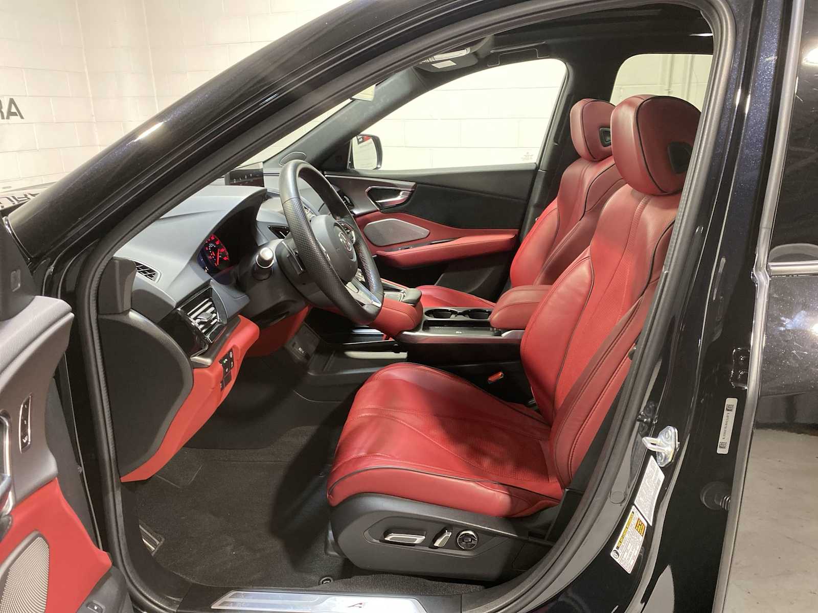 Thumbnail: 2025 Acura RDX - 2