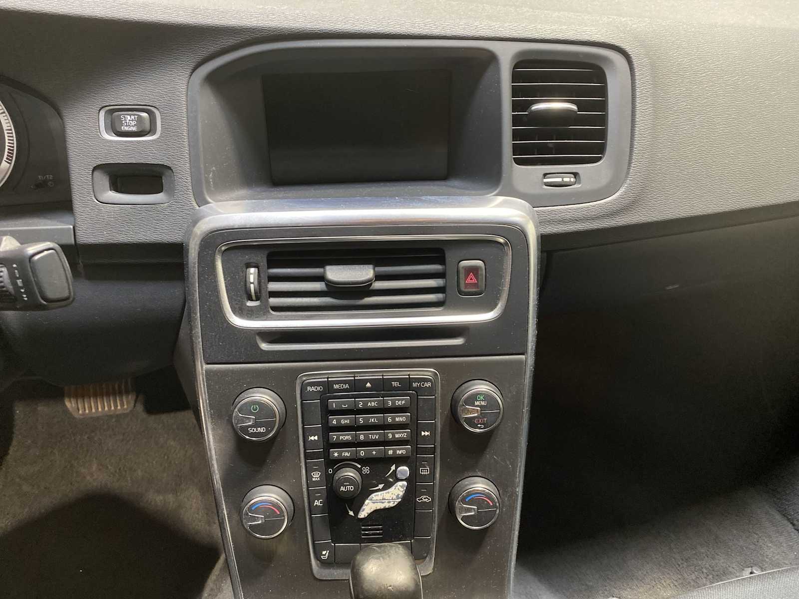 Thumbnail: 2012 Volvo S60 - 16