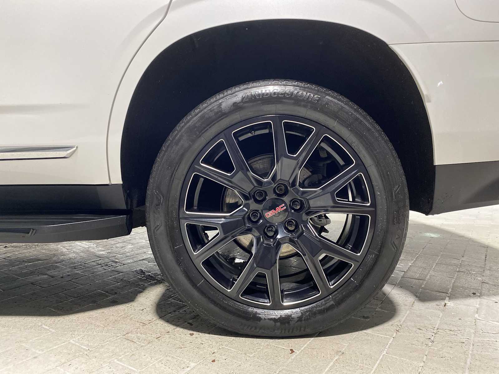 2021 GMC Yukon SLT 8