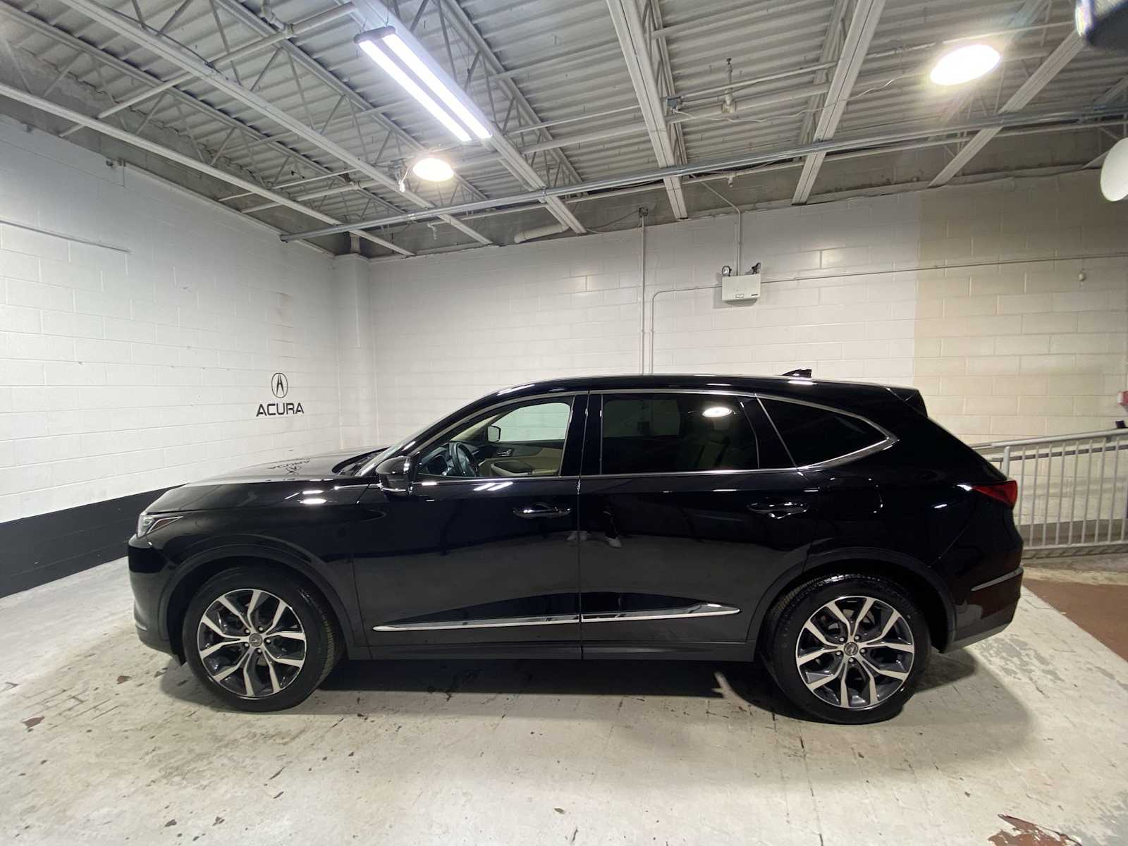 Thumbnail: 2023 Acura MDX - 3