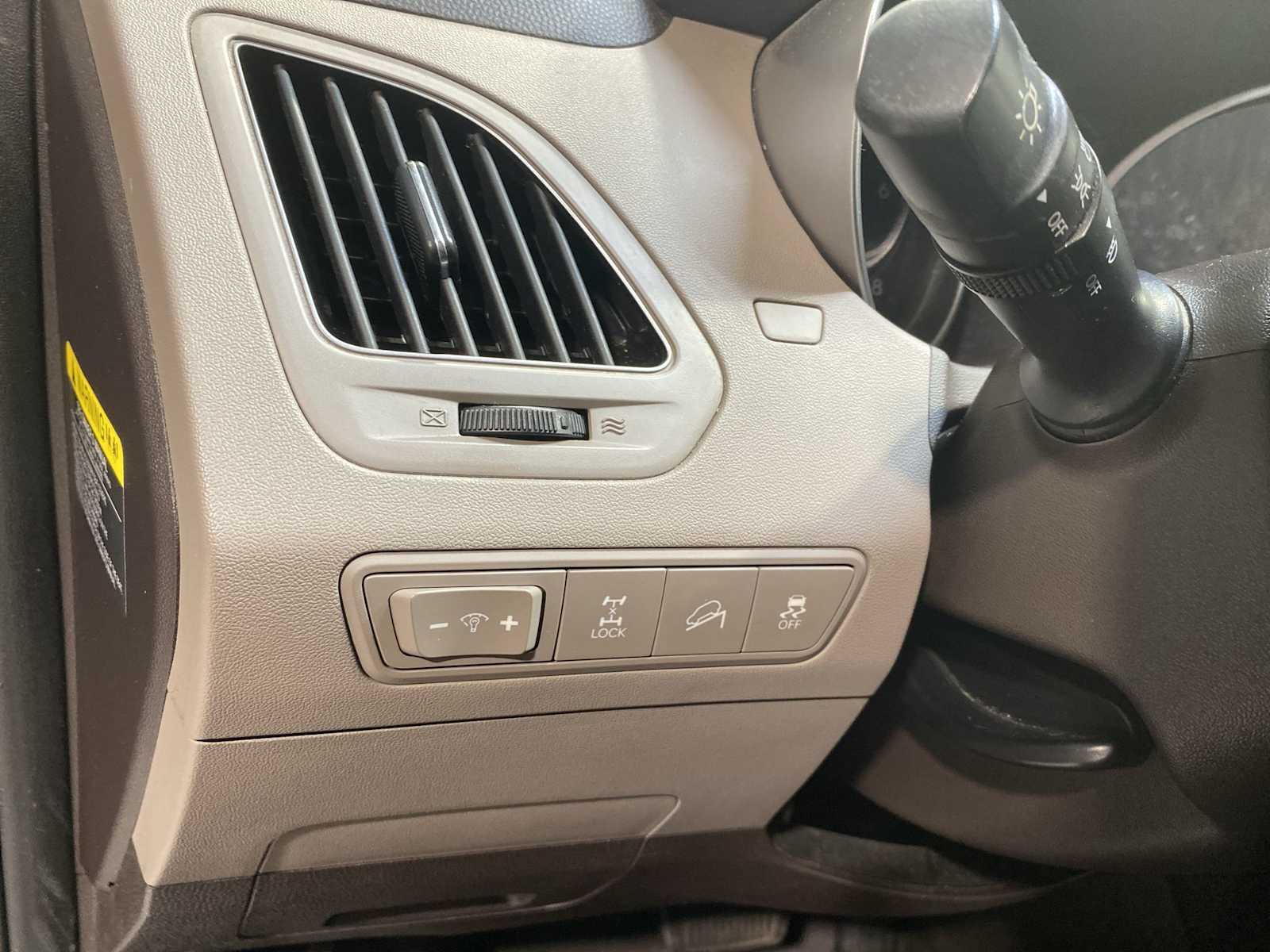 Thumbnail: 2014 Hyundai Tucson - 24