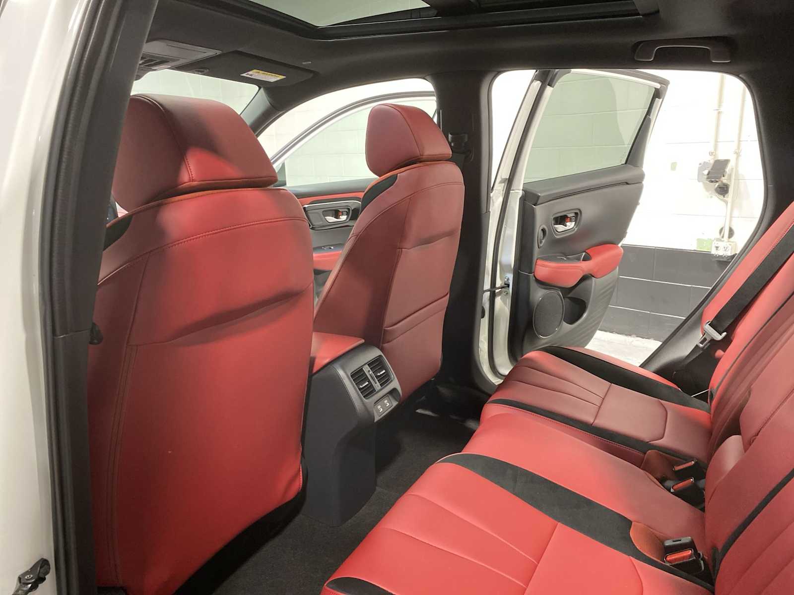 Thumbnail: 2025 Acura ADX - 12