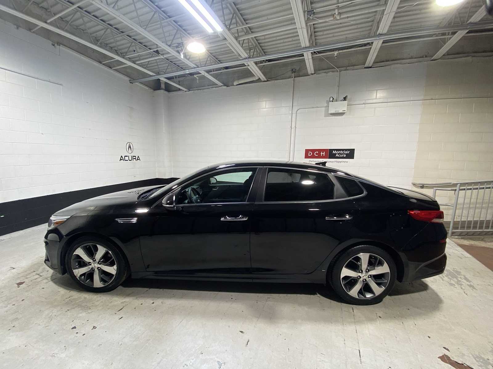 Thumbnail: 2019 Kia Optima - 3