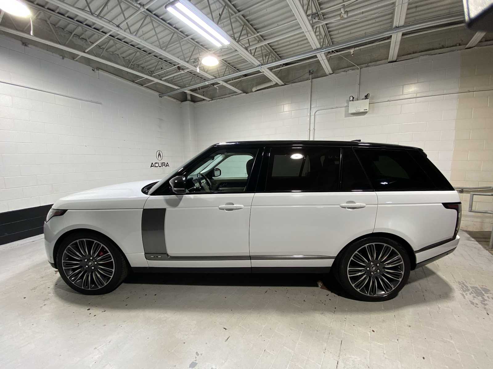 Thumbnail: 2020 Land Rover Range Rover - 2