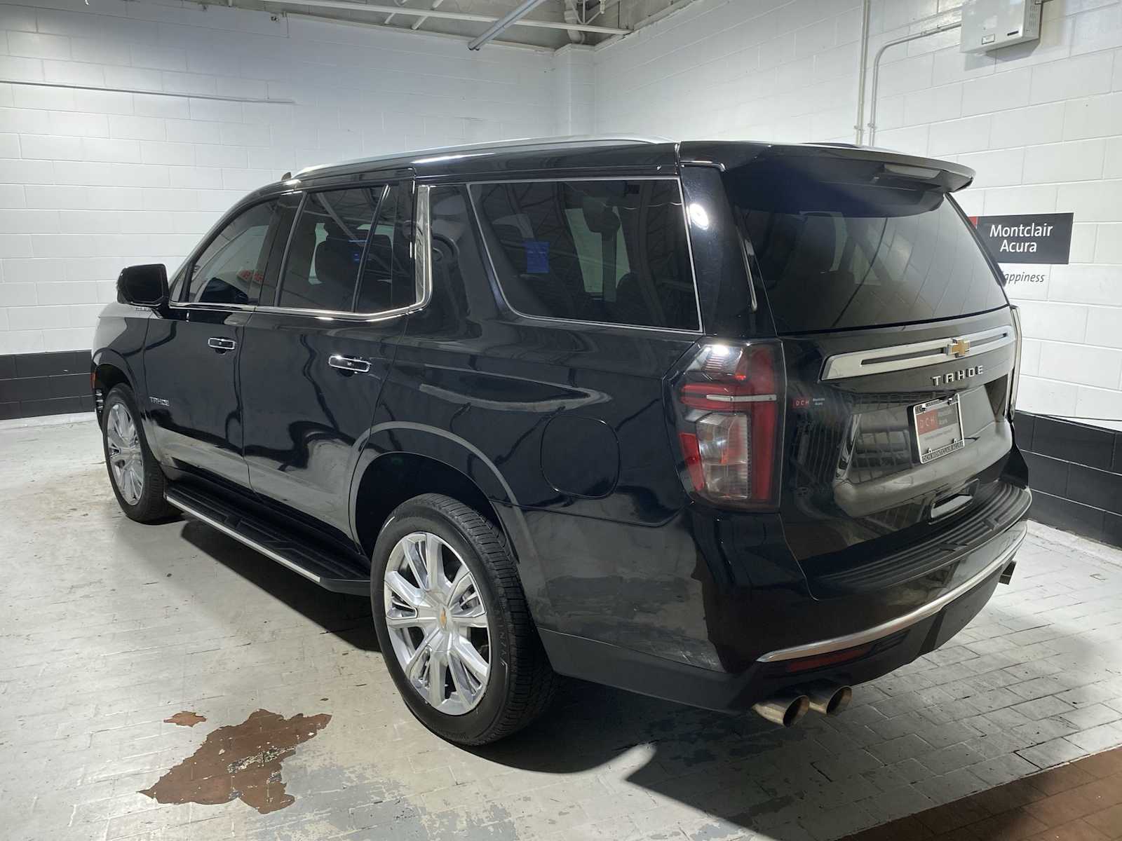 Thumbnail: 2023 Chevrolet Tahoe - 4