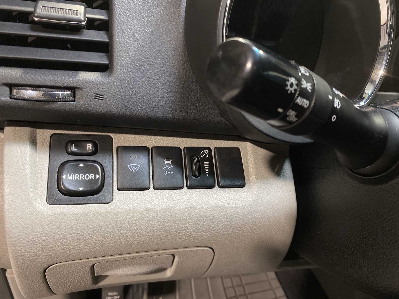 Thumbnail: 2012 Toyota Highlander - 24