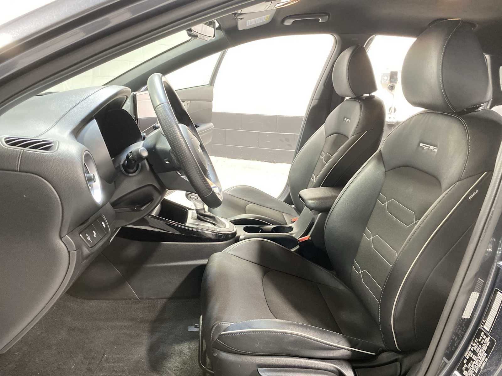 Thumbnail: 2023 Kia Forte - 11