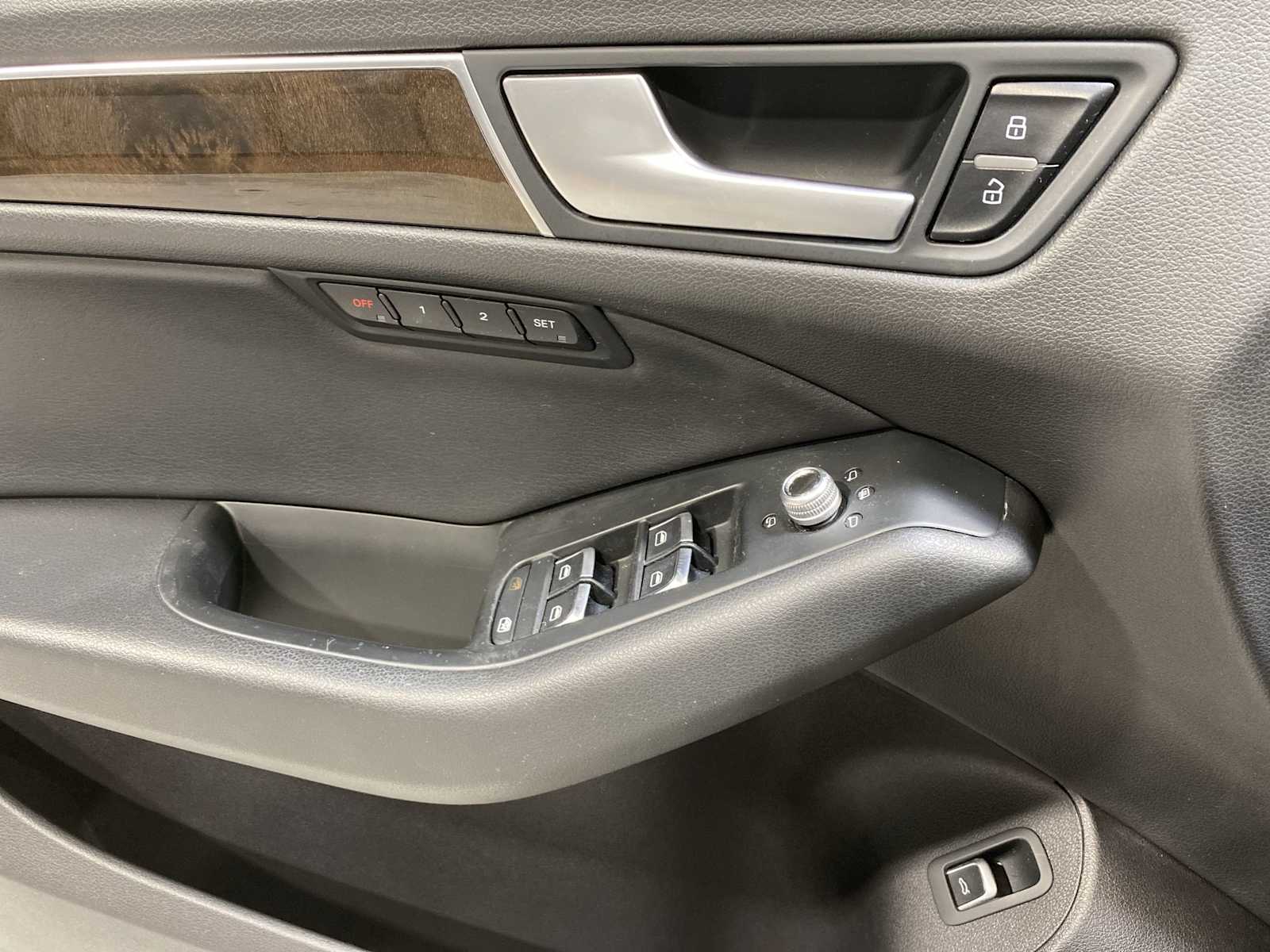 Thumbnail: 2013 Audi Q5 - 23