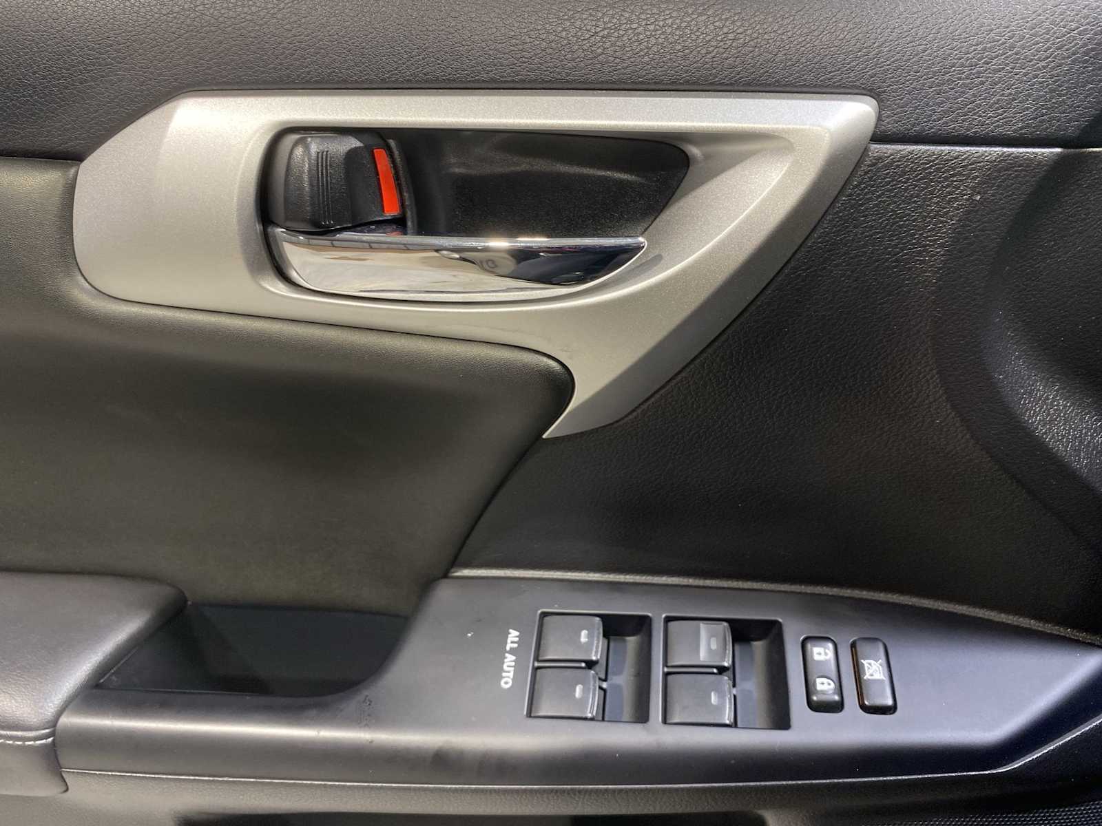 Thumbnail: 2011 Lexus CT - 23