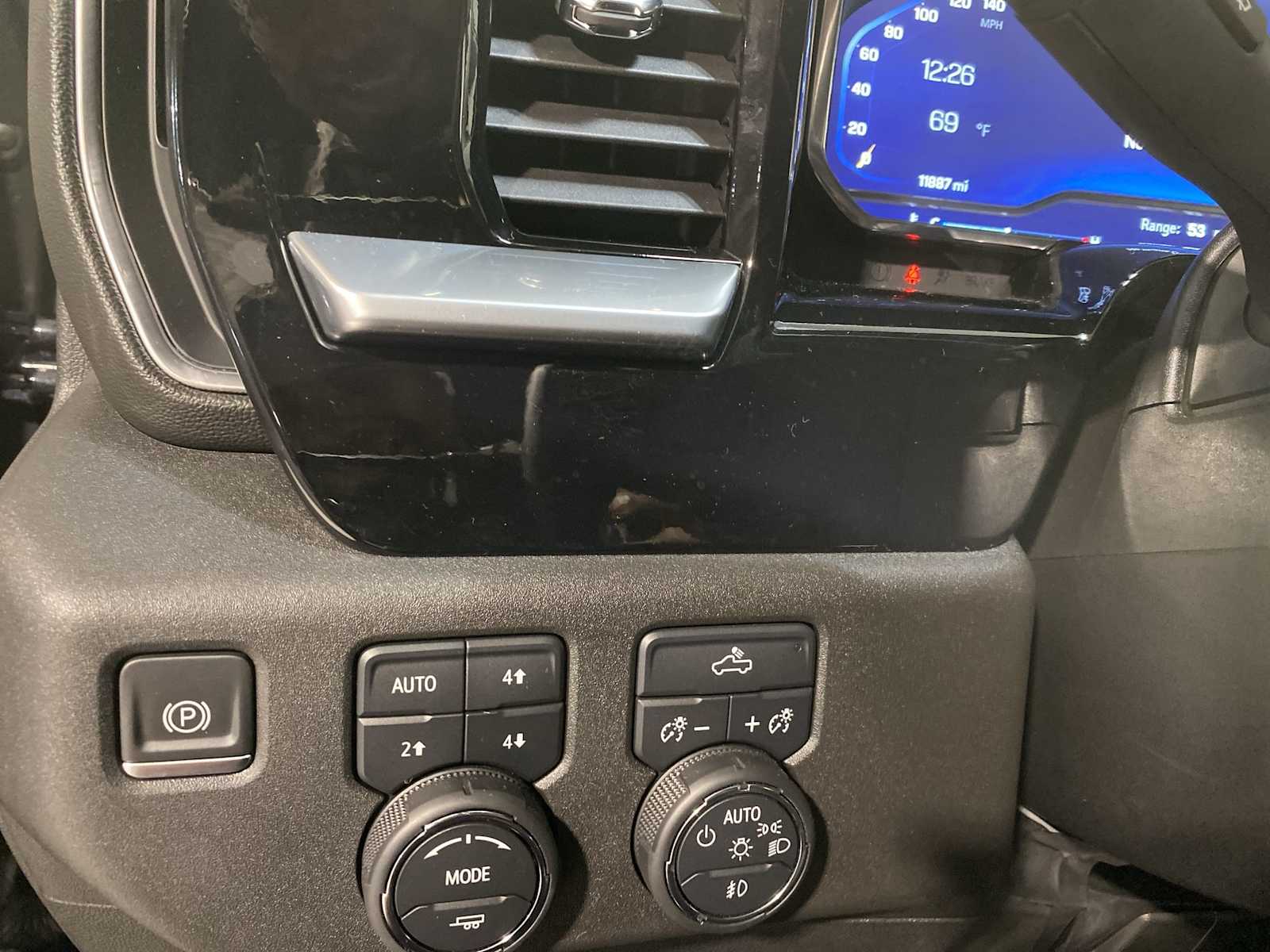 Thumbnail: 2022 Chevrolet Silverado 1500 - 24