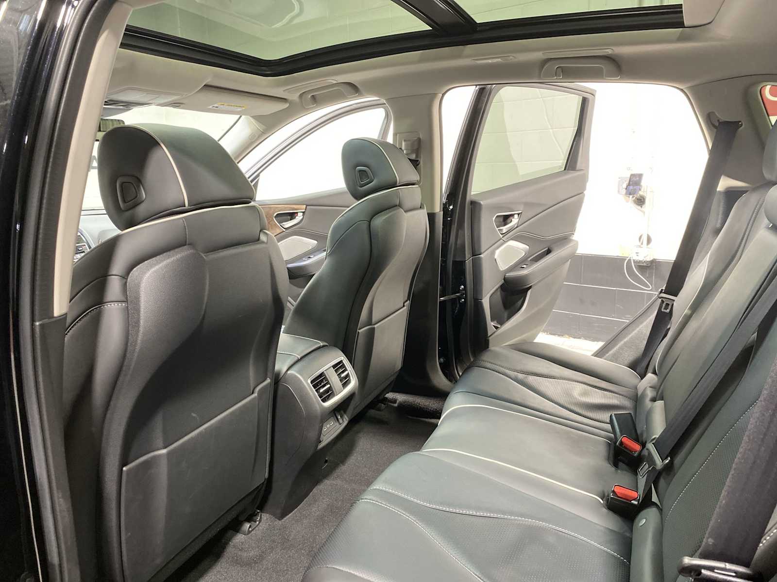 Thumbnail: 2023 Acura RDX - 12