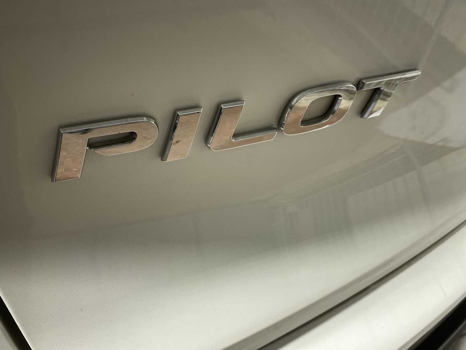 Thumbnail: 2018 Honda Pilot - 7