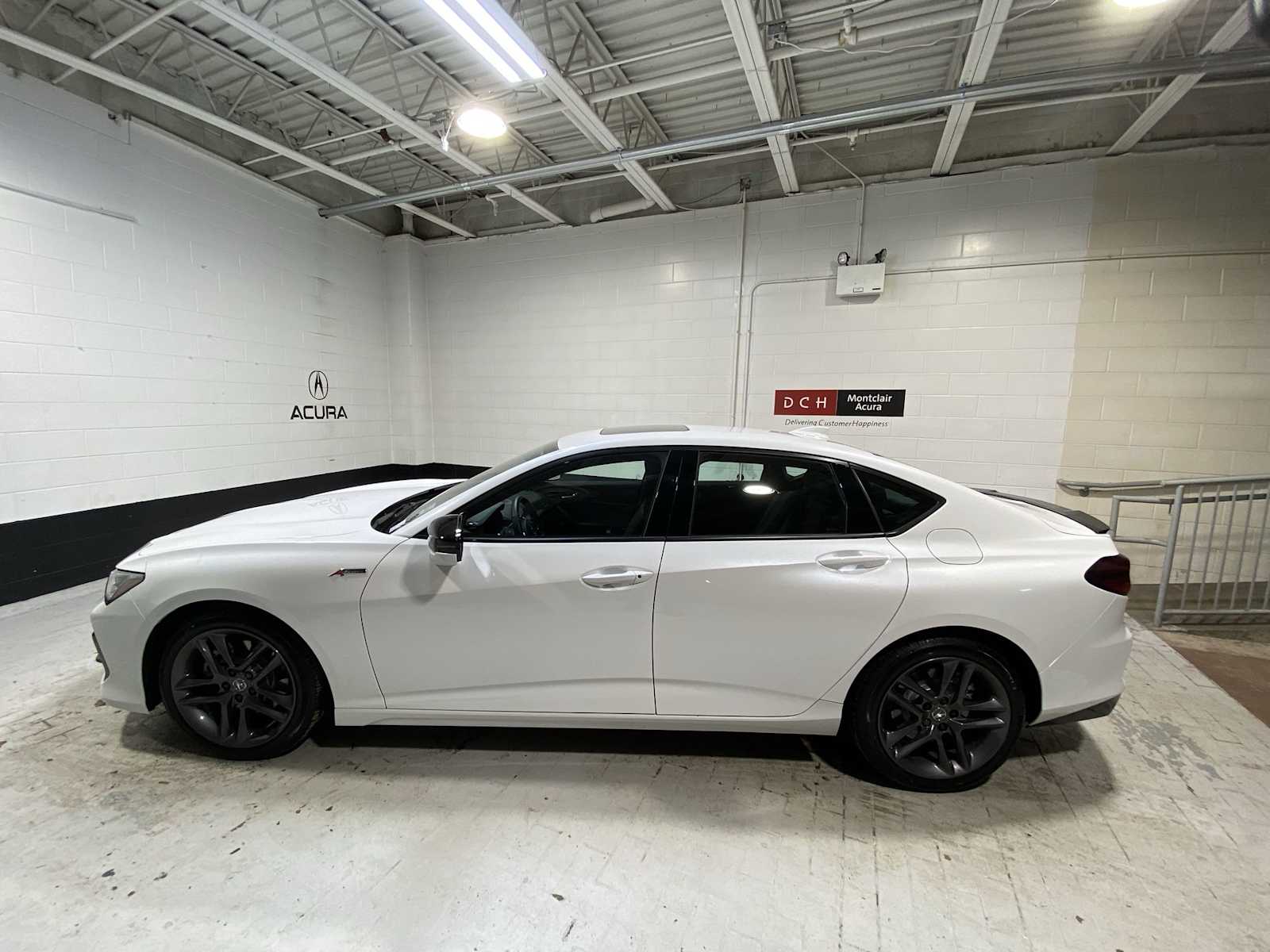 Thumbnail: 2025 Acura TLX - 3