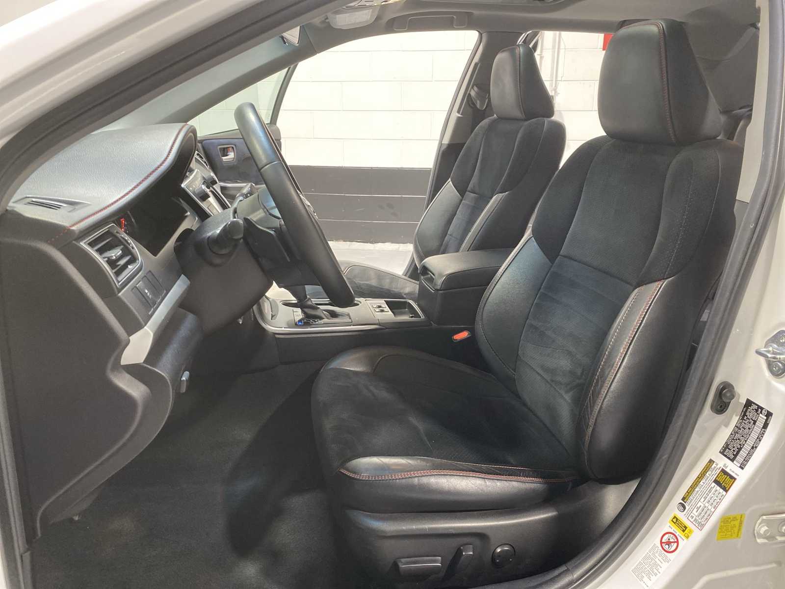 Thumbnail: 2015 Toyota Camry - 11