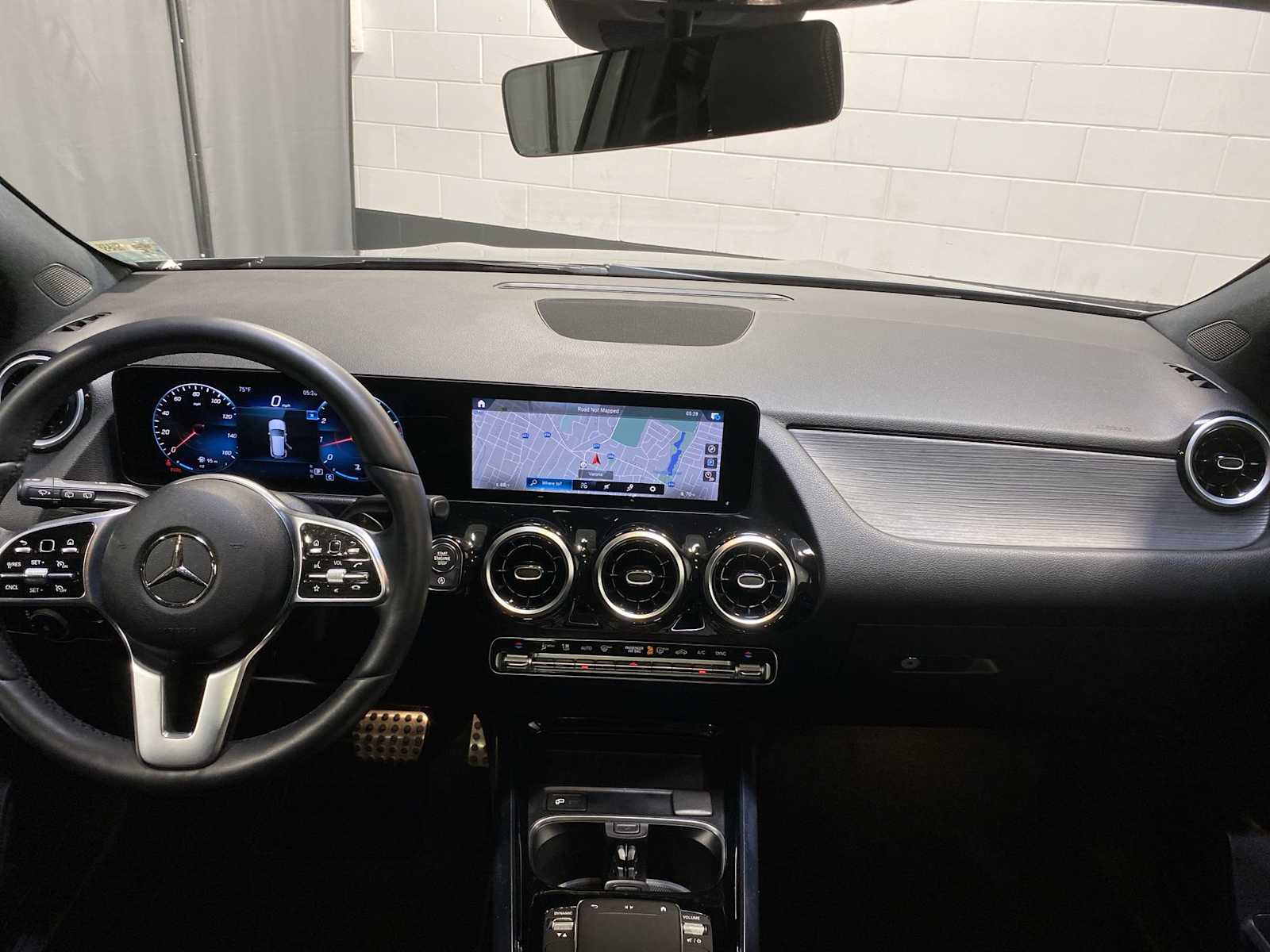 Thumbnail: 2022 Mercedes-Benz GLA - 10