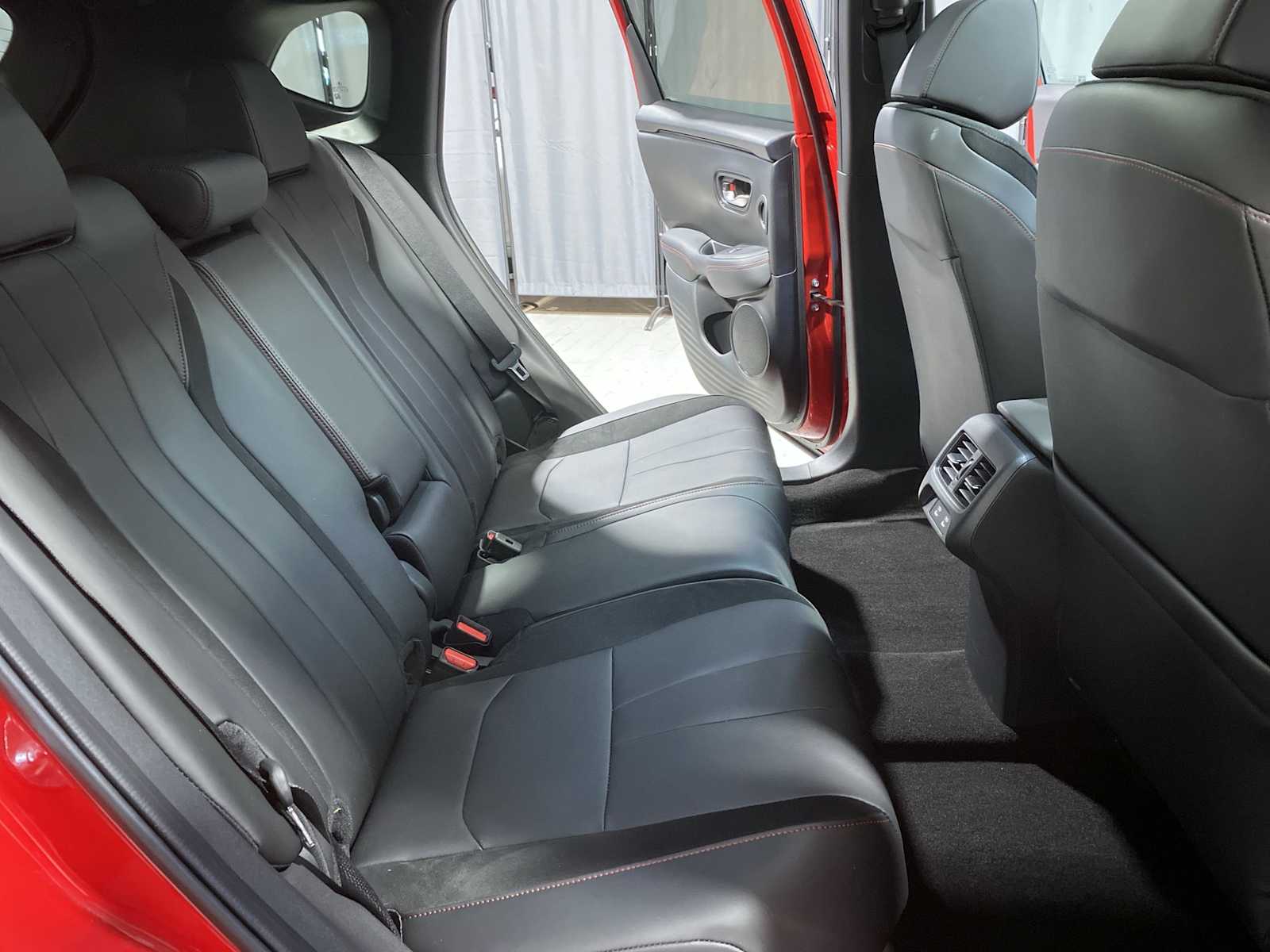 Thumbnail: 2025 Acura ADX - 13