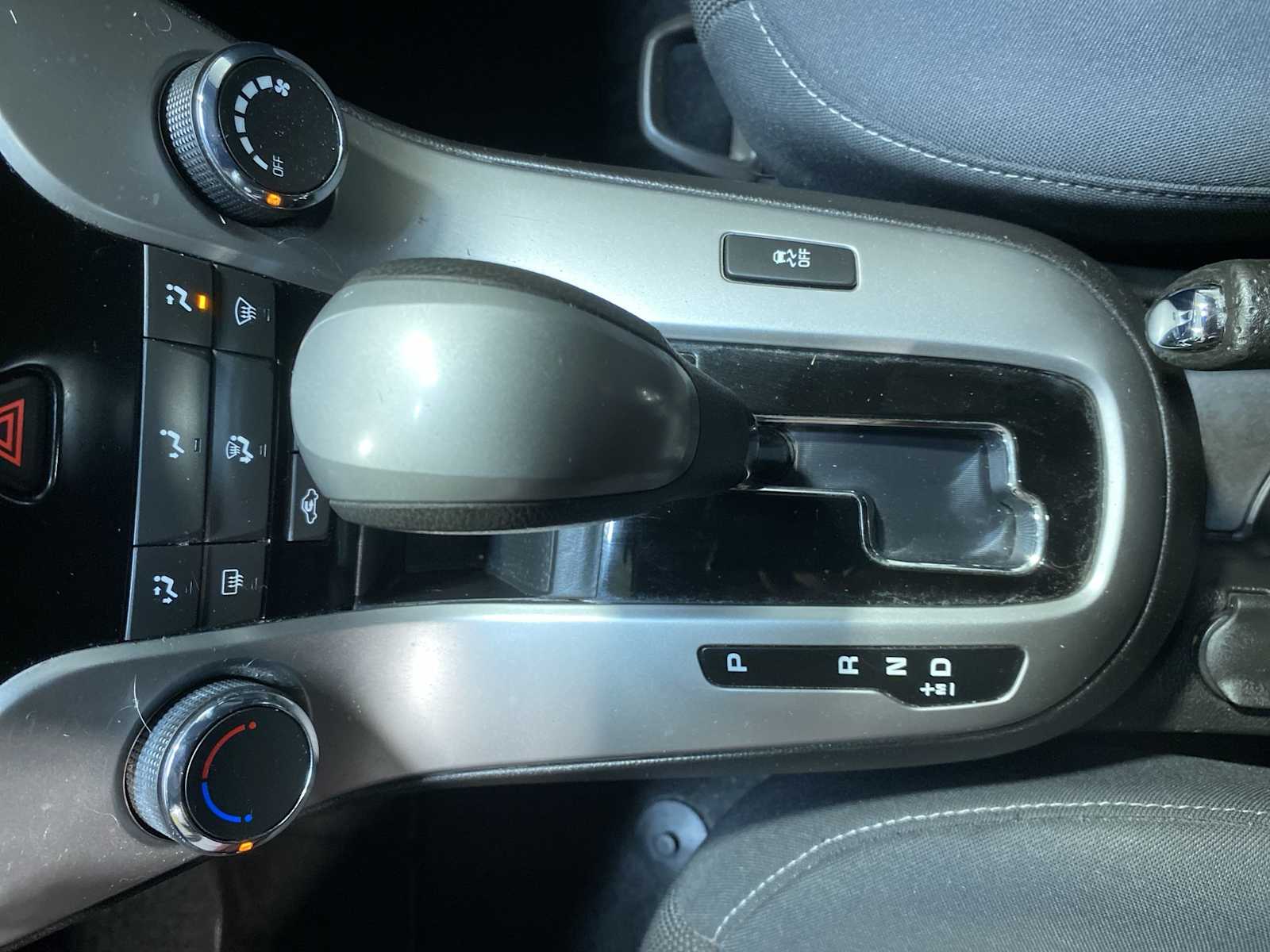 Thumbnail: 2016 Chevrolet Cruze - 17