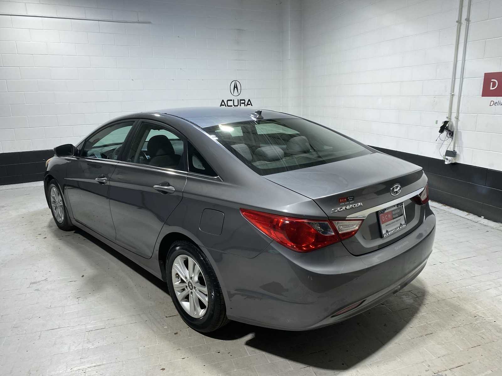 Thumbnail: 2012 Hyundai Sonata - 4