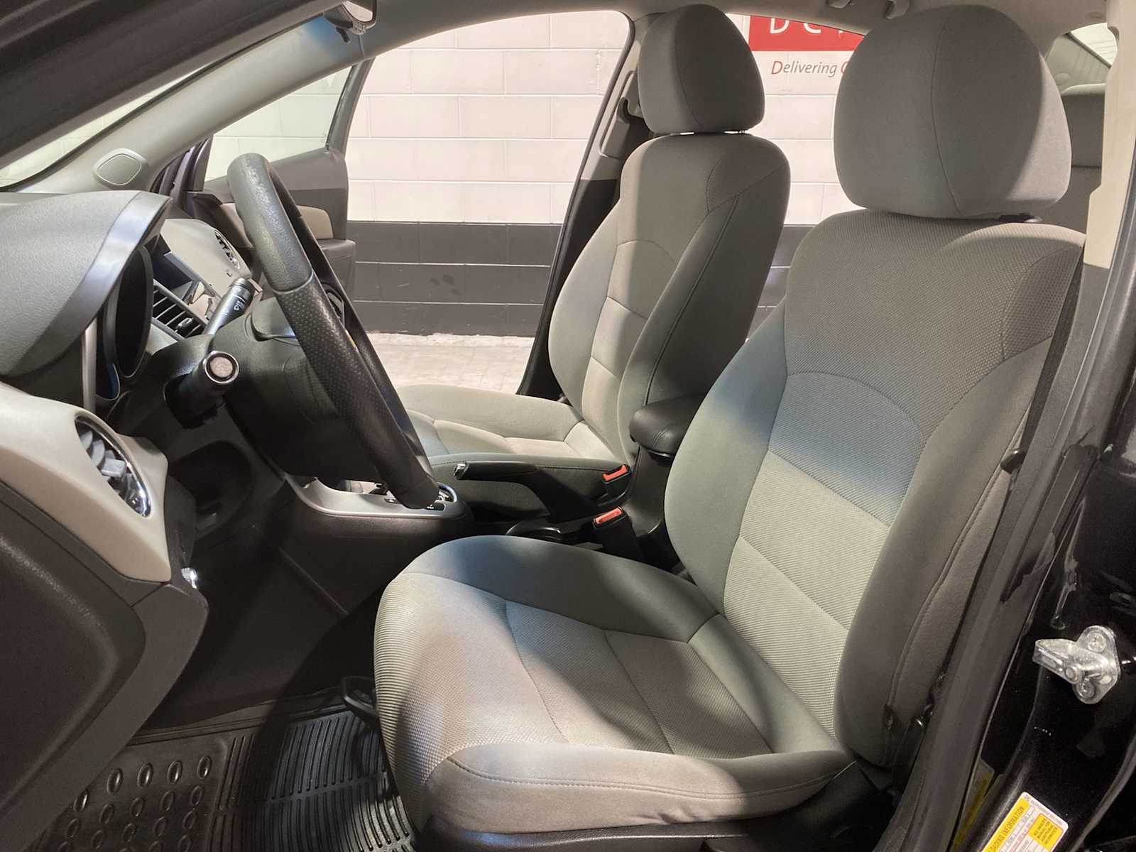 Thumbnail: 2015 Chevrolet Cruze - 11