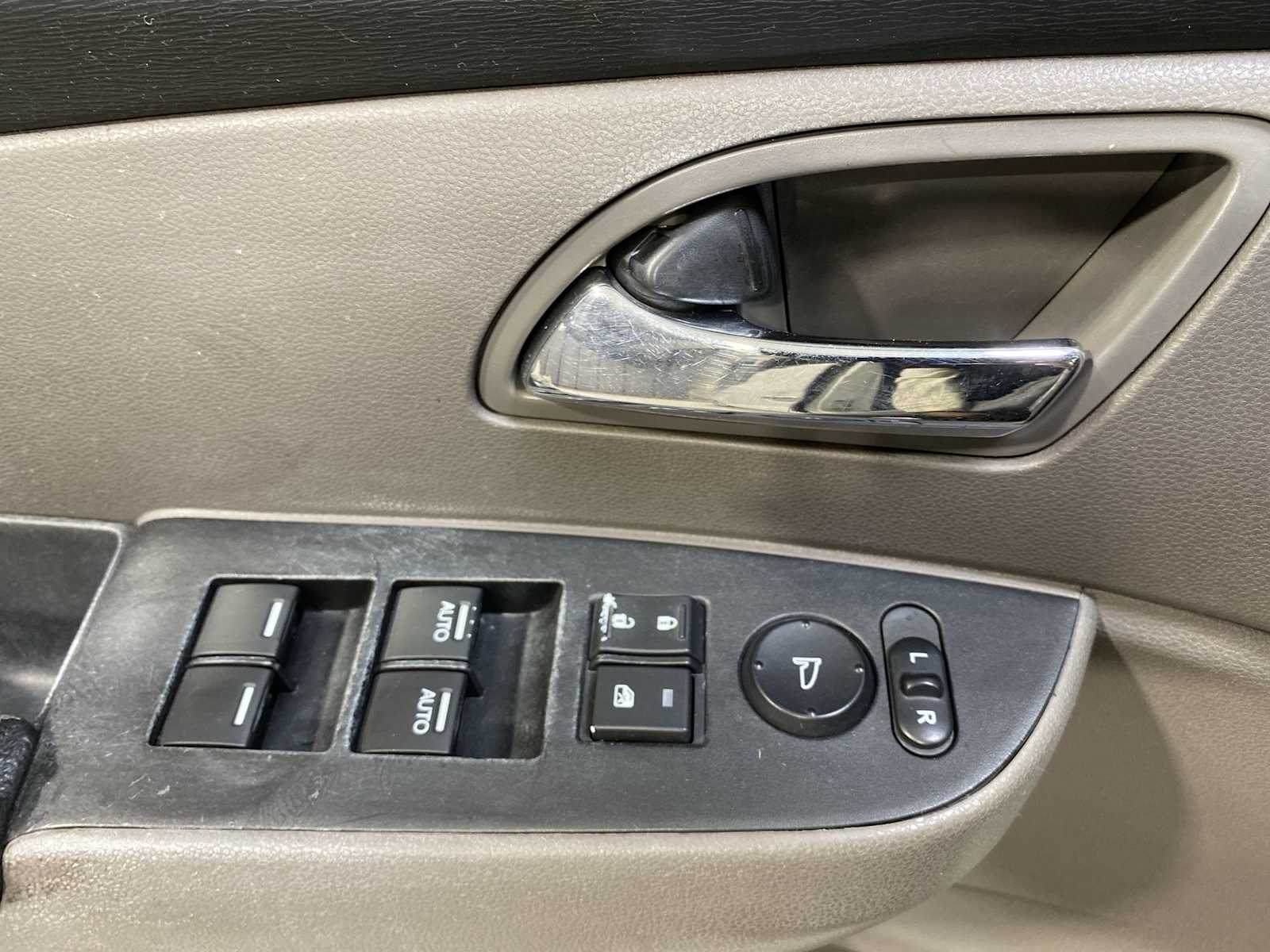 Thumbnail: 2014 Honda Odyssey - 23