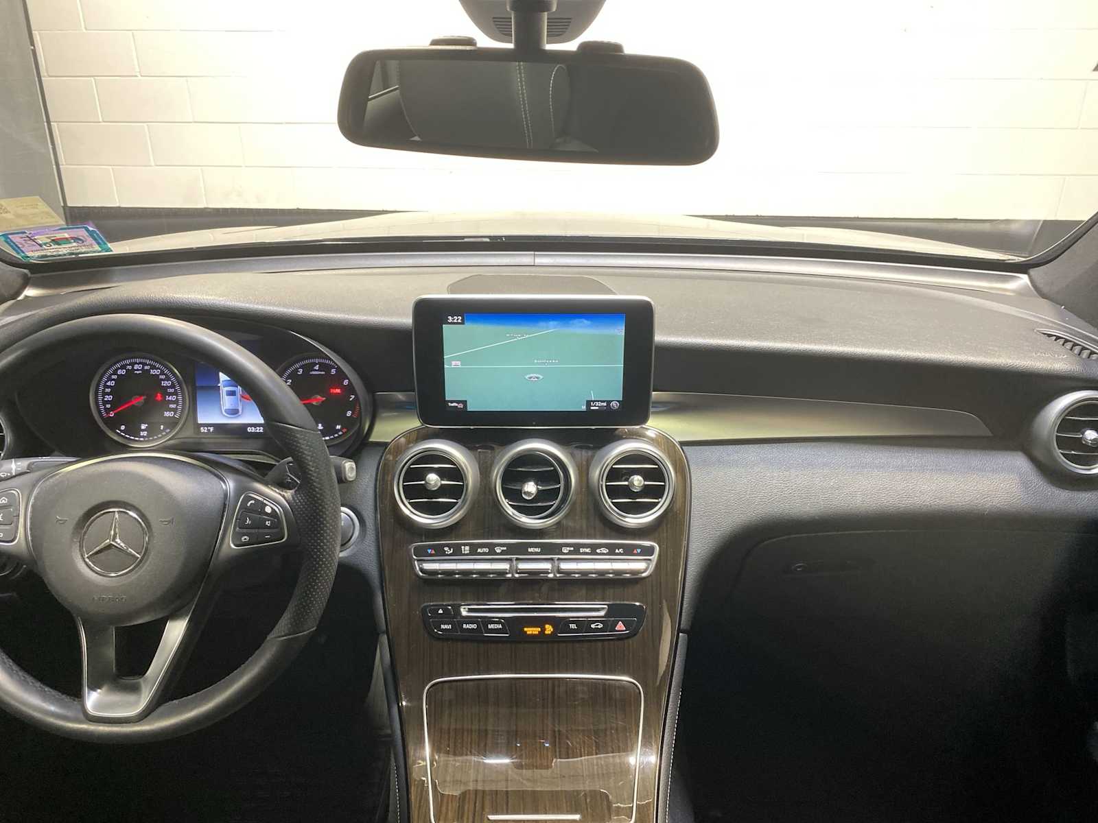 Thumbnail: 2019 Mercedes-Benz GLC - 10