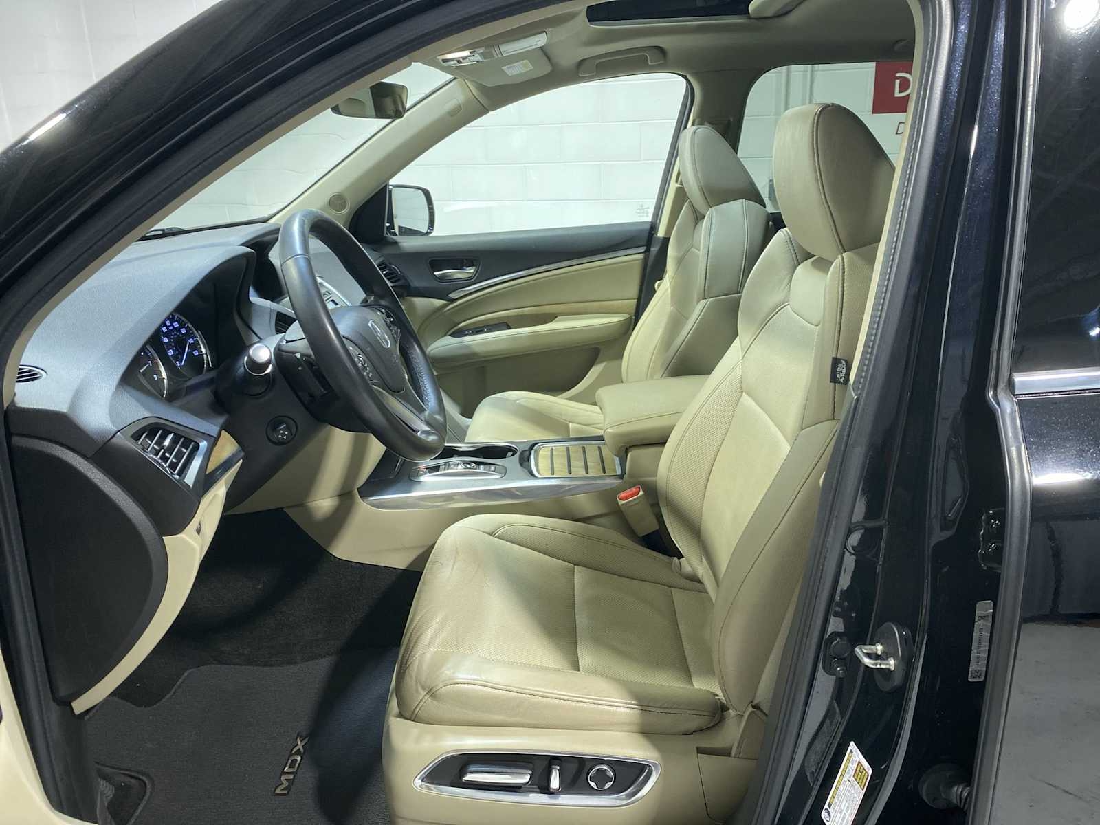 Thumbnail: 2020 Acura MDX - 2