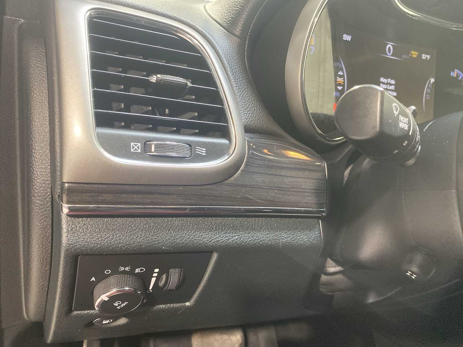 Thumbnail: 2018 Jeep Grand Cherokee - 24