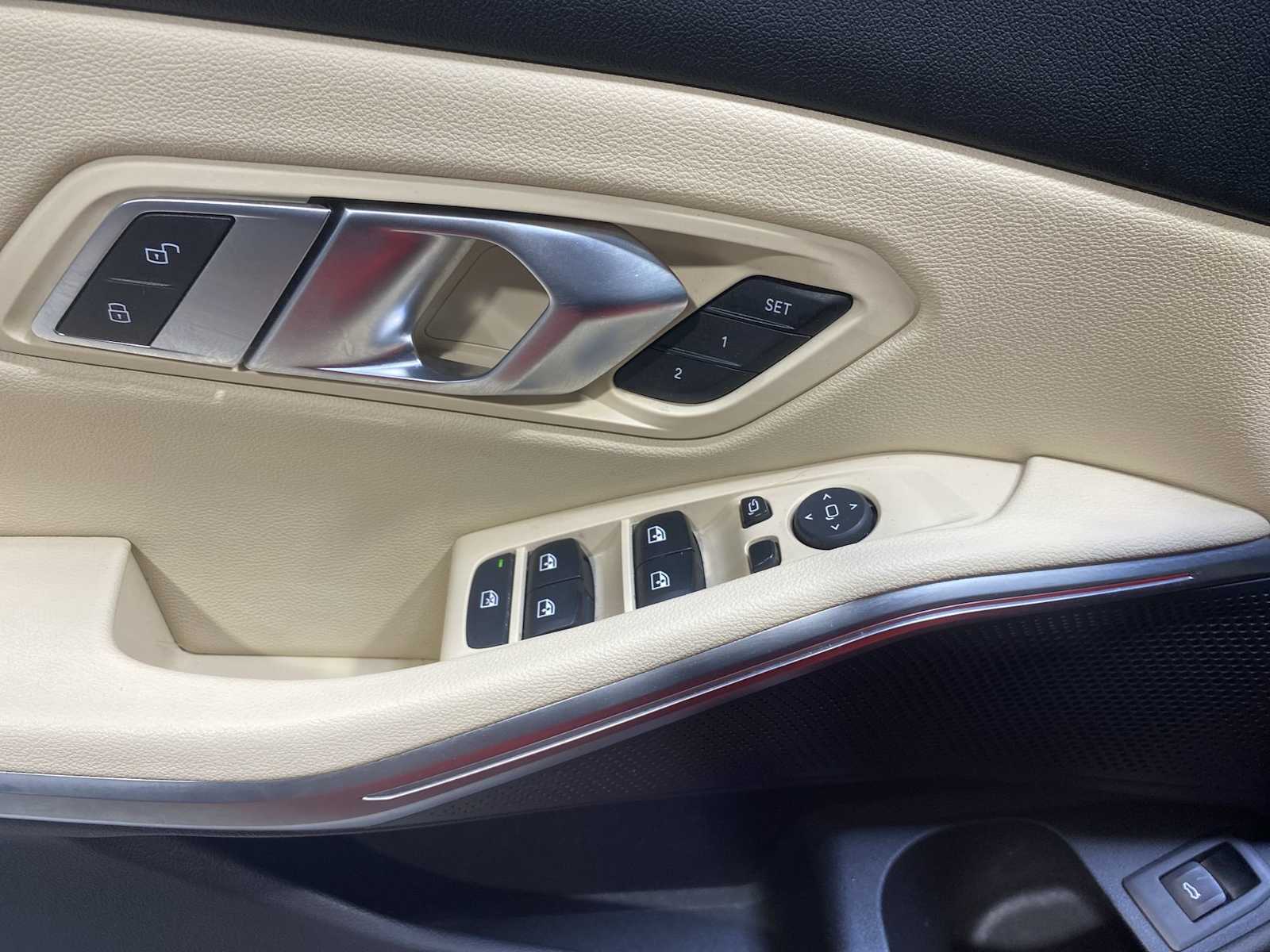 Thumbnail: 2022 BMW 3 Series - 23