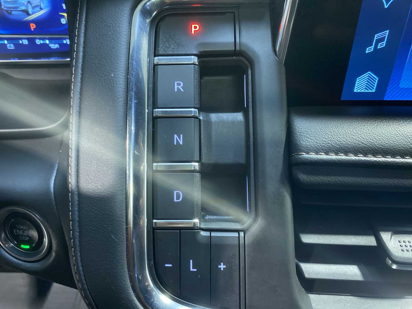 Thumbnail: 2023 Chevrolet Tahoe - 17