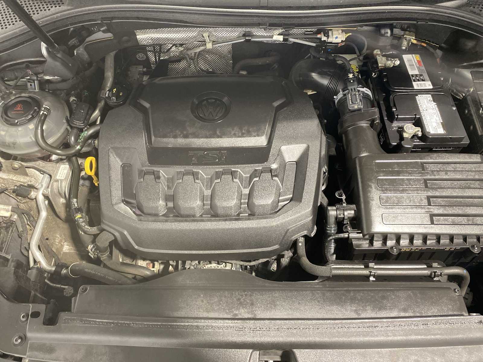 Thumbnail: 2020 Volkswagen Tiguan - 9