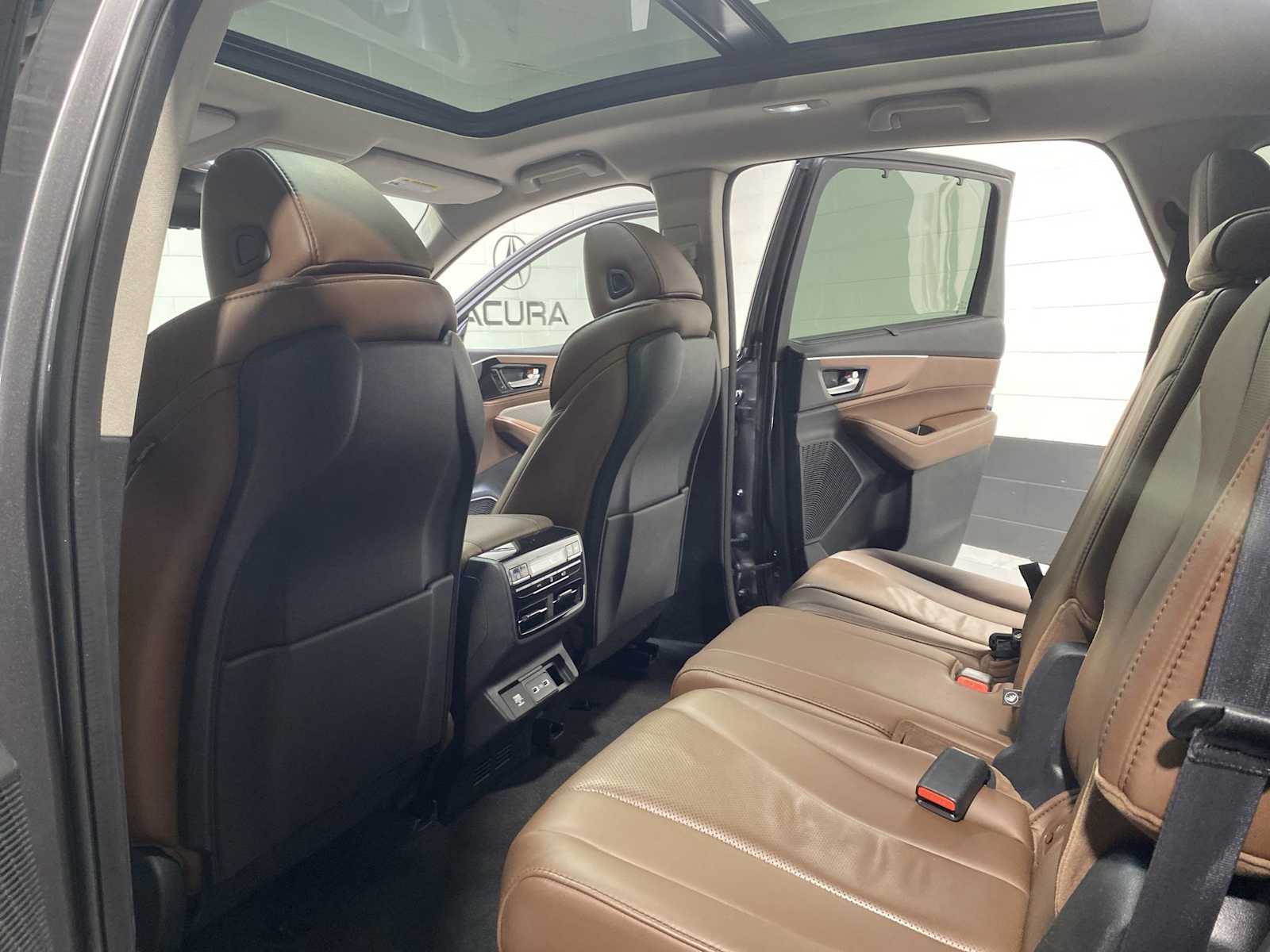 Thumbnail: 2023 Acura MDX - 12